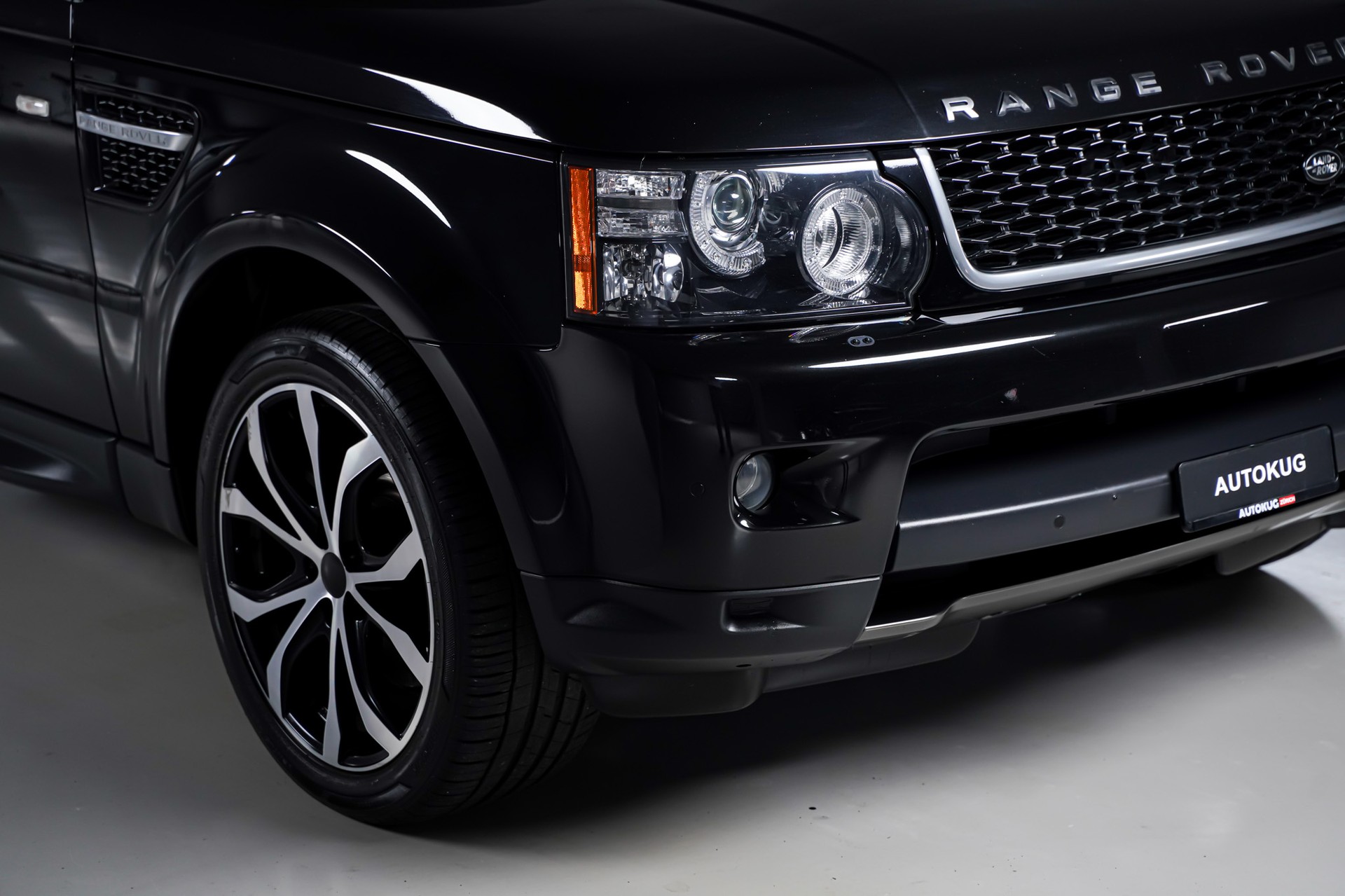 LAND ROVER Range Rover Sport 3.0 TDV6 Autobiography Automatic-showroom-element-3