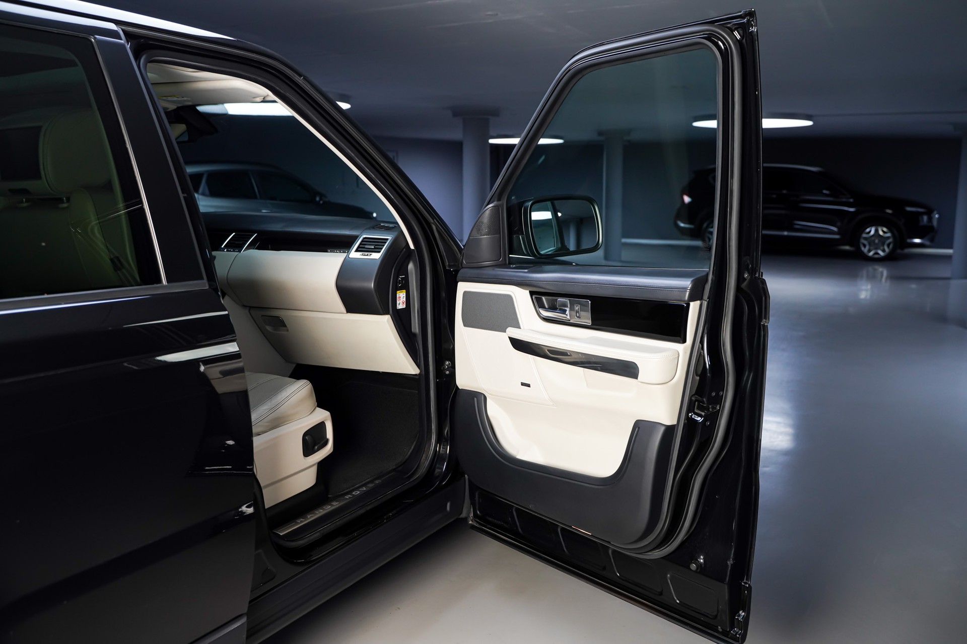 LAND ROVER Range Rover Sport 3.0 TDV6 Autobiography Automatic-image-17