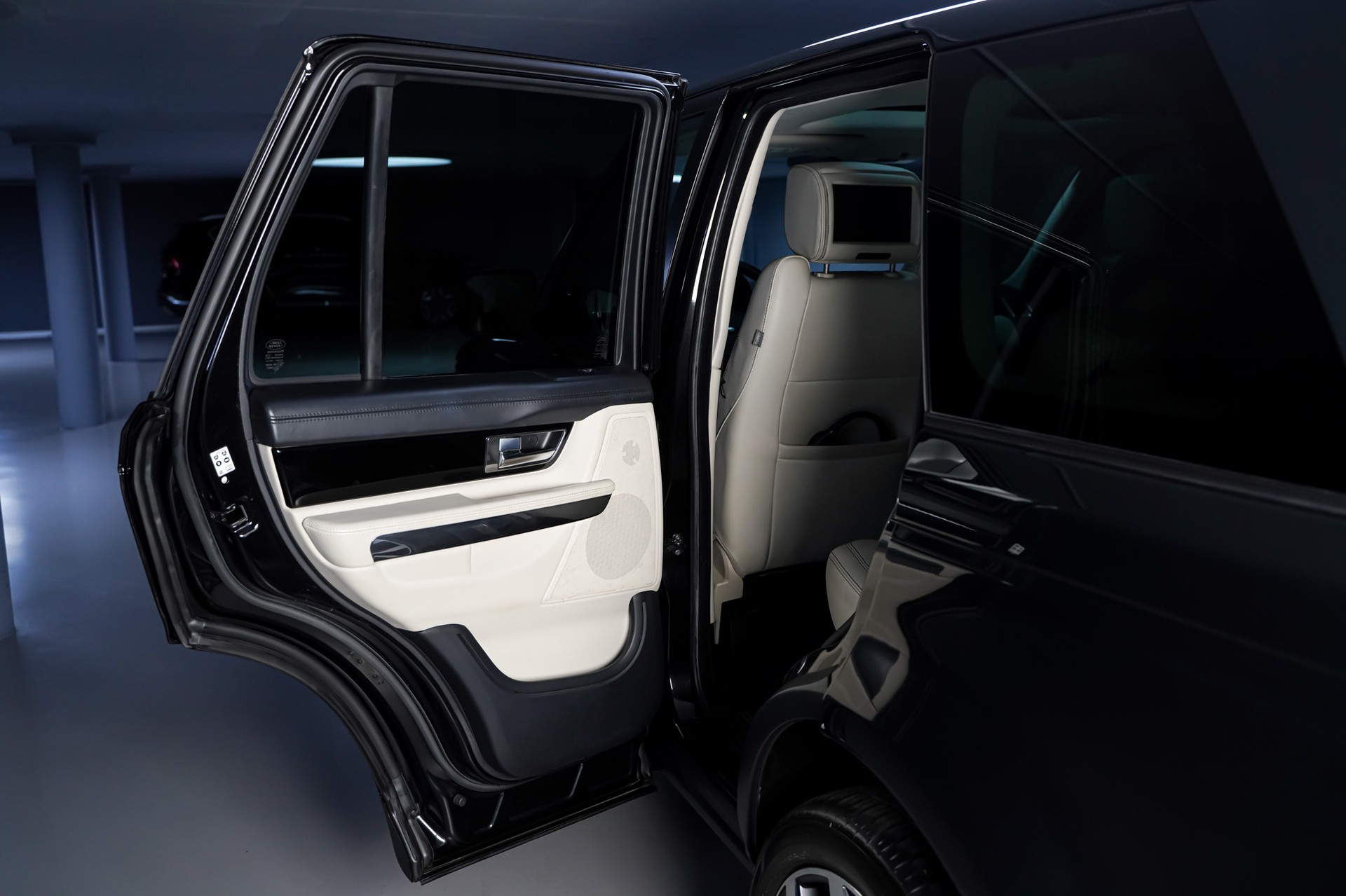 LAND ROVER Range Rover Sport 3.0 TDV6 Autobiography Automatic-image-13