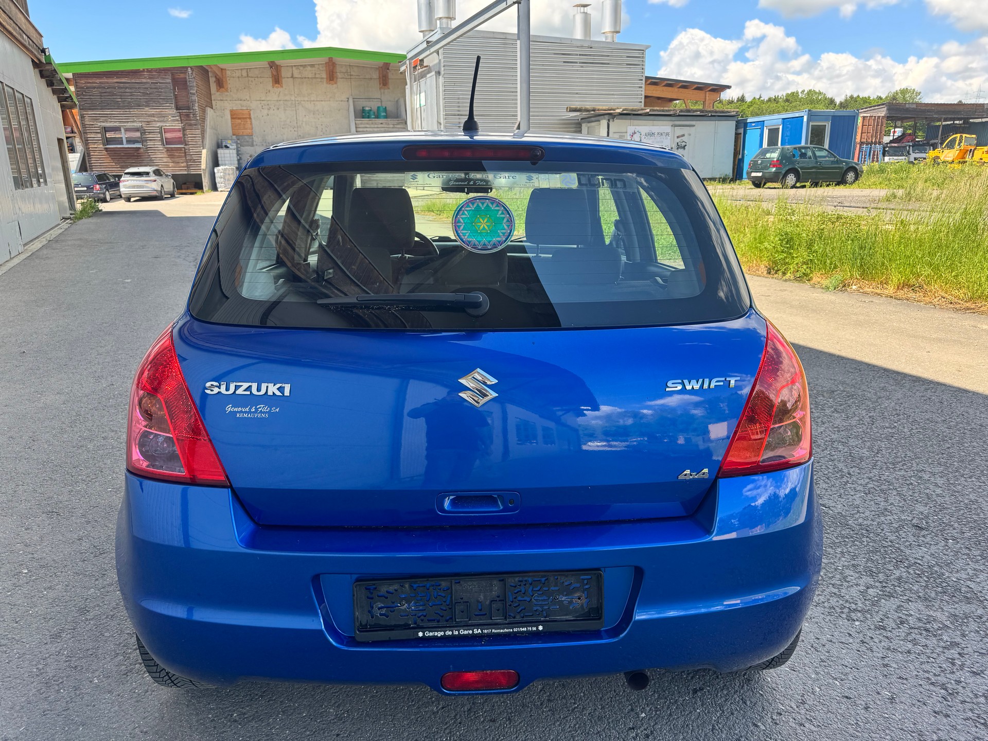 SUZUKI Swift 1.3i 16V GL Top Piz Sulai LE 4x4-image-3