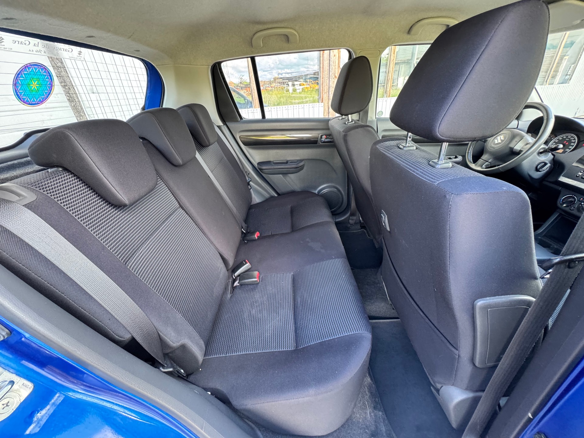 SUZUKI Swift 1.3i 16V GL Top Piz Sulai LE 4x4-image-12
