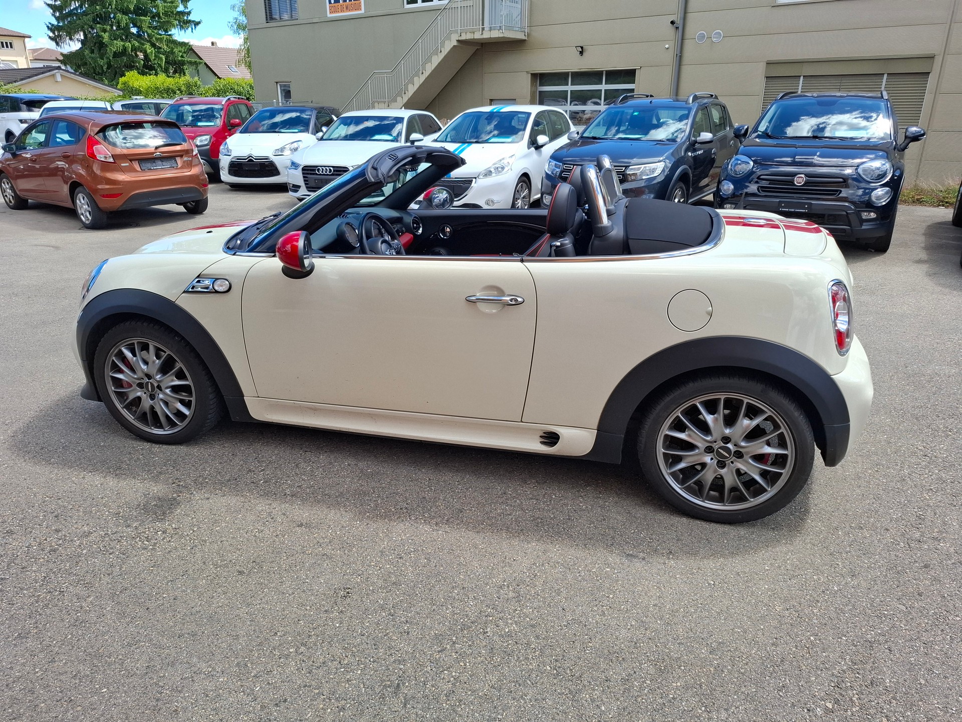MINI Cooper John Cooper Works Roadster-image-4