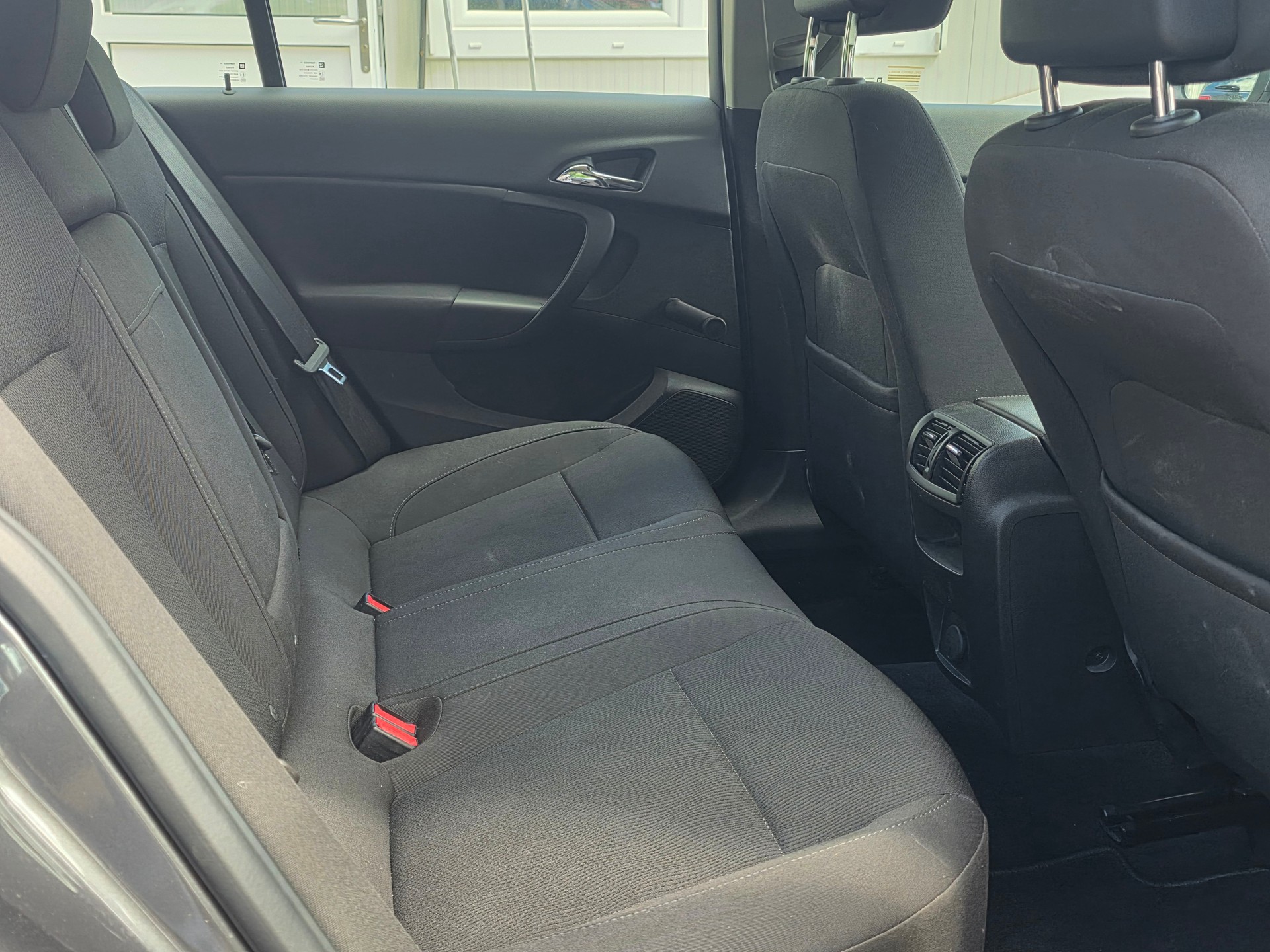 OPEL Insignia 1.8-image-11