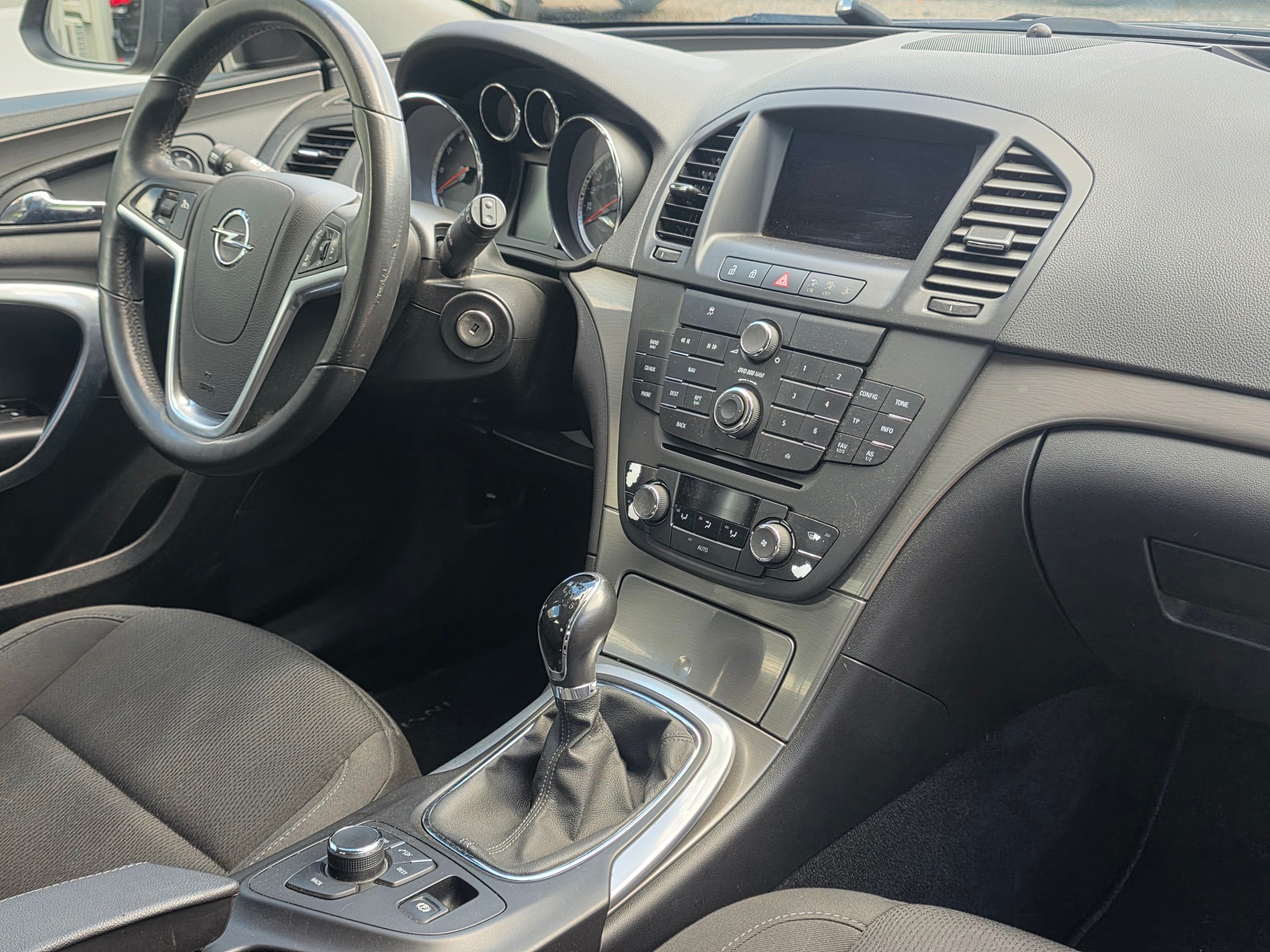 OPEL Insignia 1.8-image-13