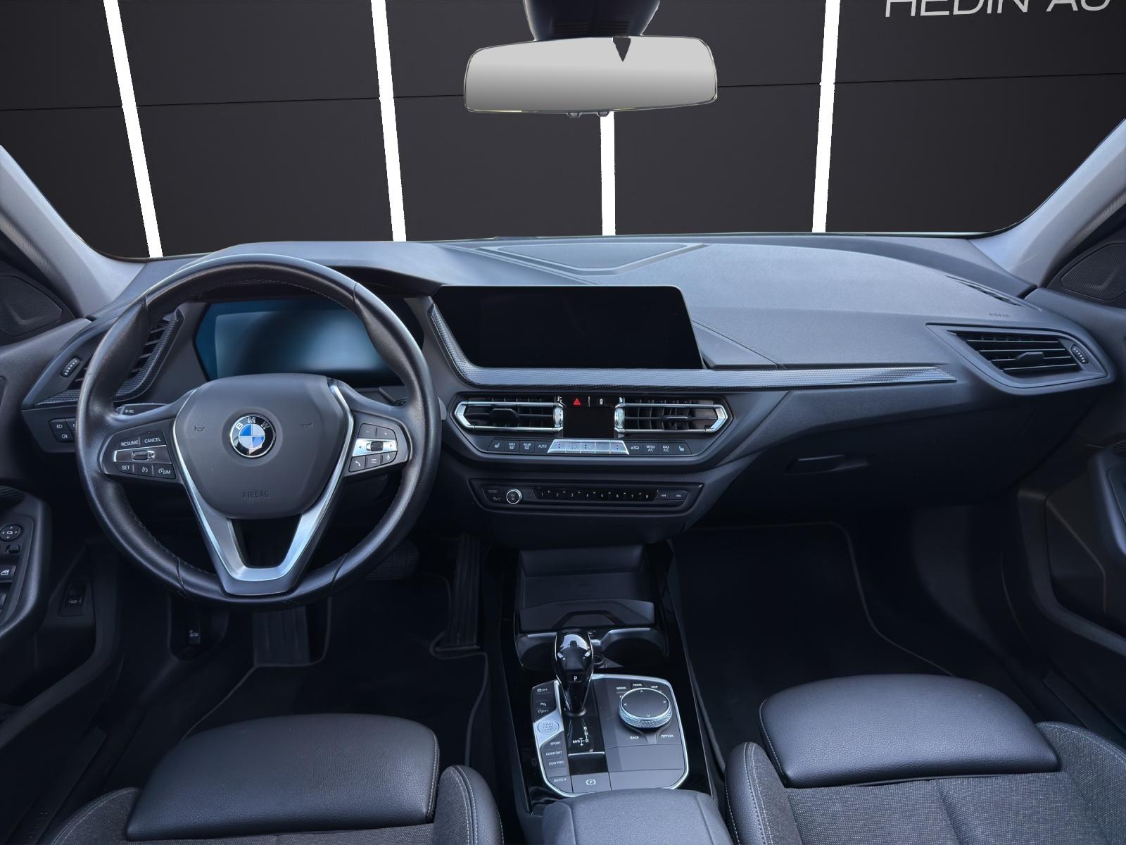 BMW 120d xDrive-image-18