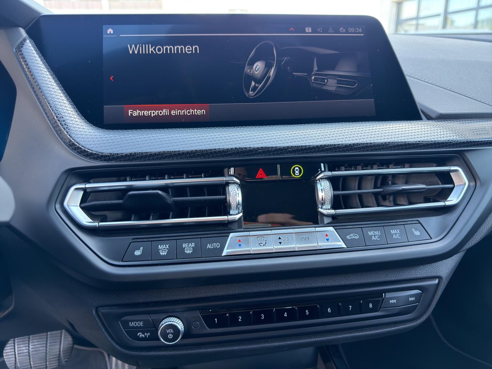 BMW 120d xDrive-image-12