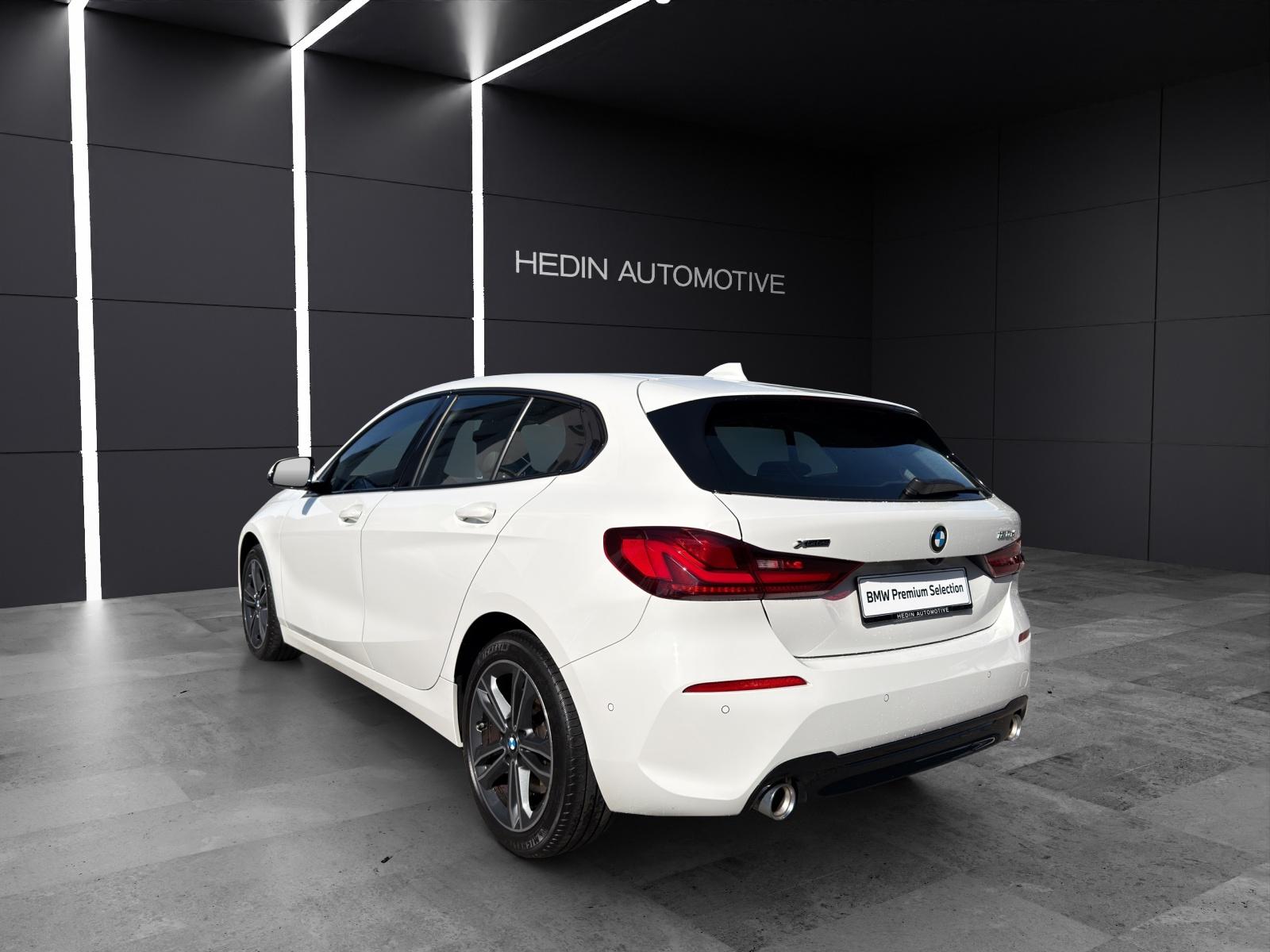 BMW 120d xDrive-showroom-element-3