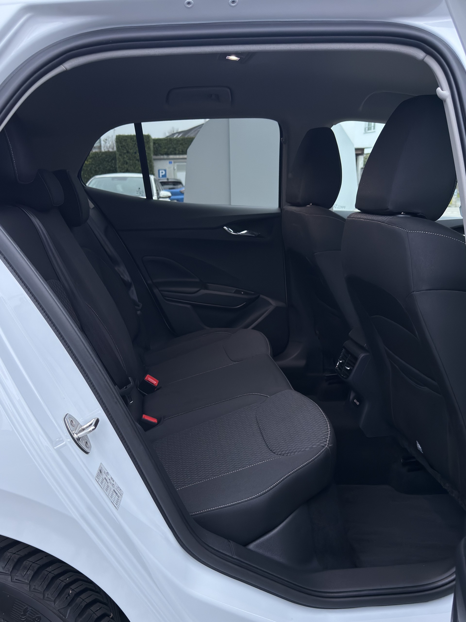 SKODA Fabia 1.0 TSI Selection DSG-image-13