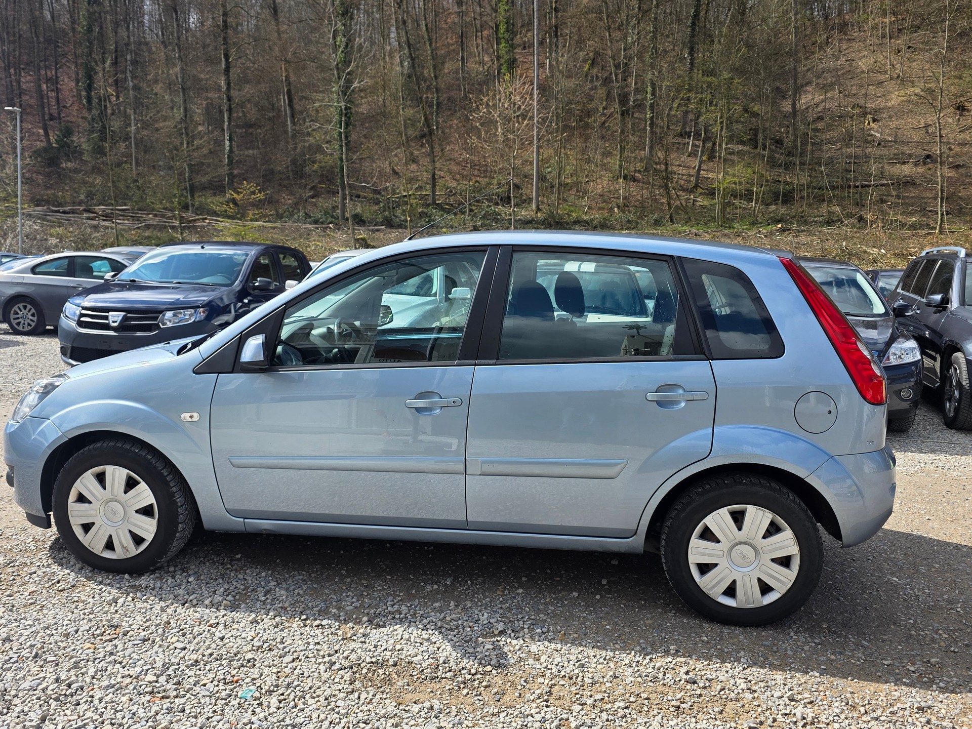 FORD Fiesta 1.4 16V Trend-image-1