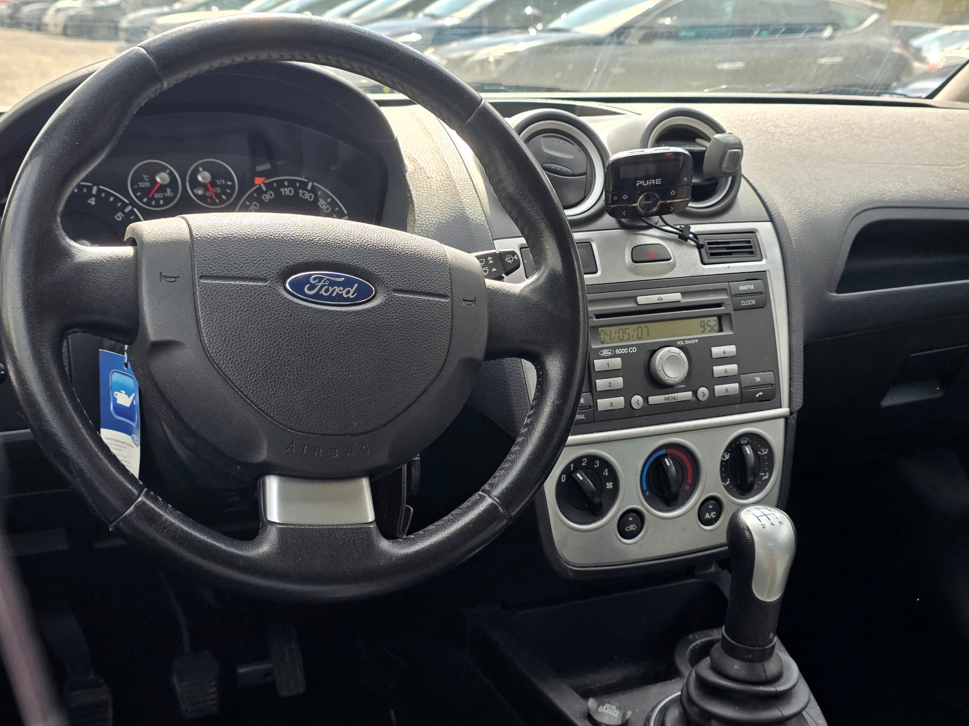 FORD Fiesta 1.4 16V Trend-image-10