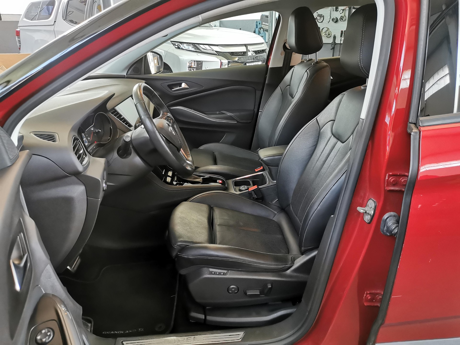OPEL Grandland X 2.0 CDTi Ultimate-image-6
