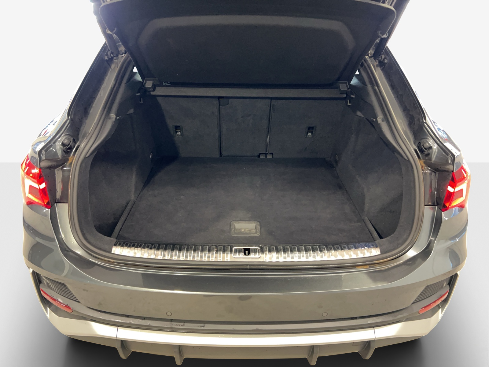 AUDI Q3 Sportback 35 TDI quattro S-tronic-image-22