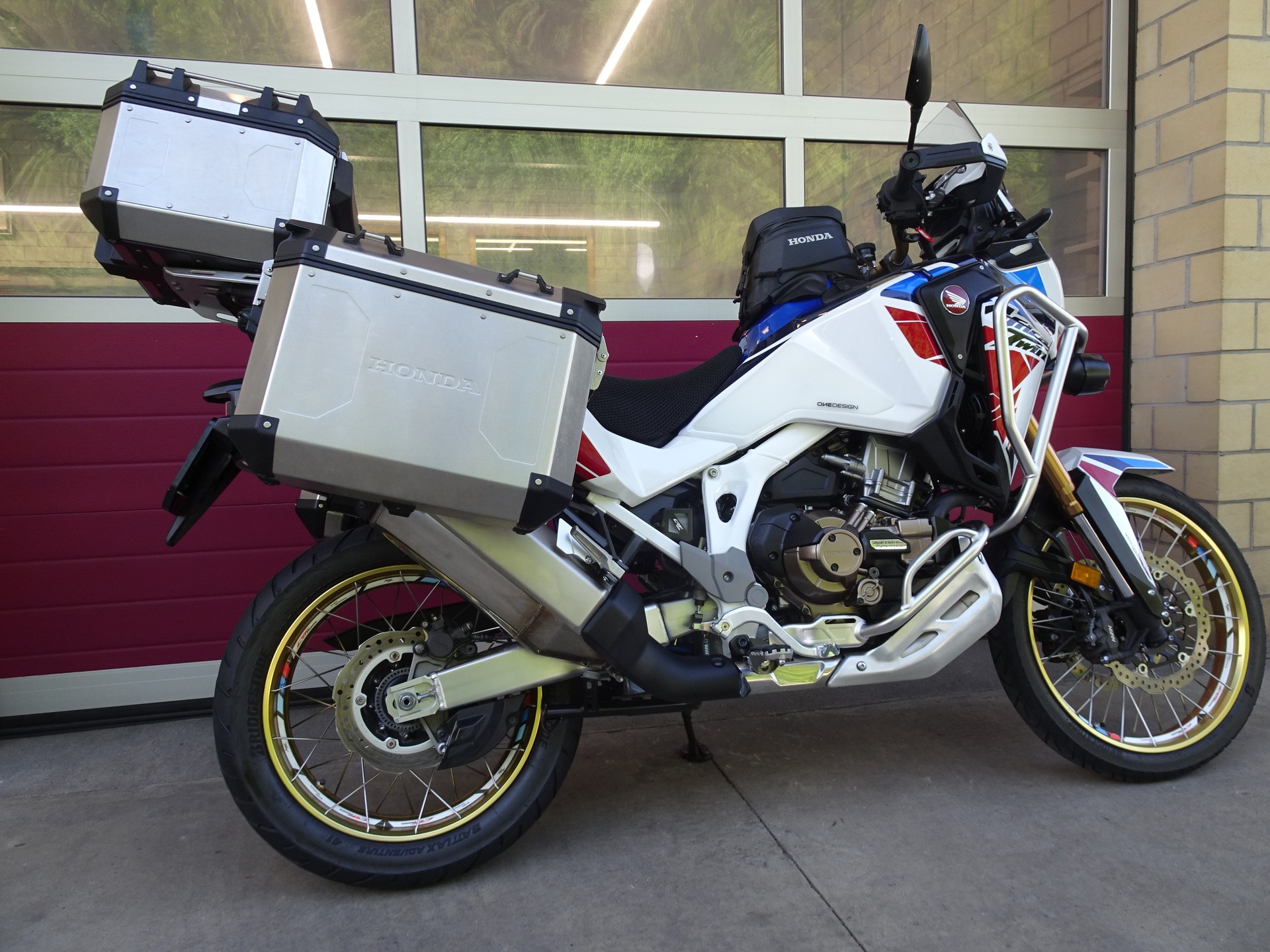 HONDA CRF 1100 DCT Africa Twin Adventure-image-8