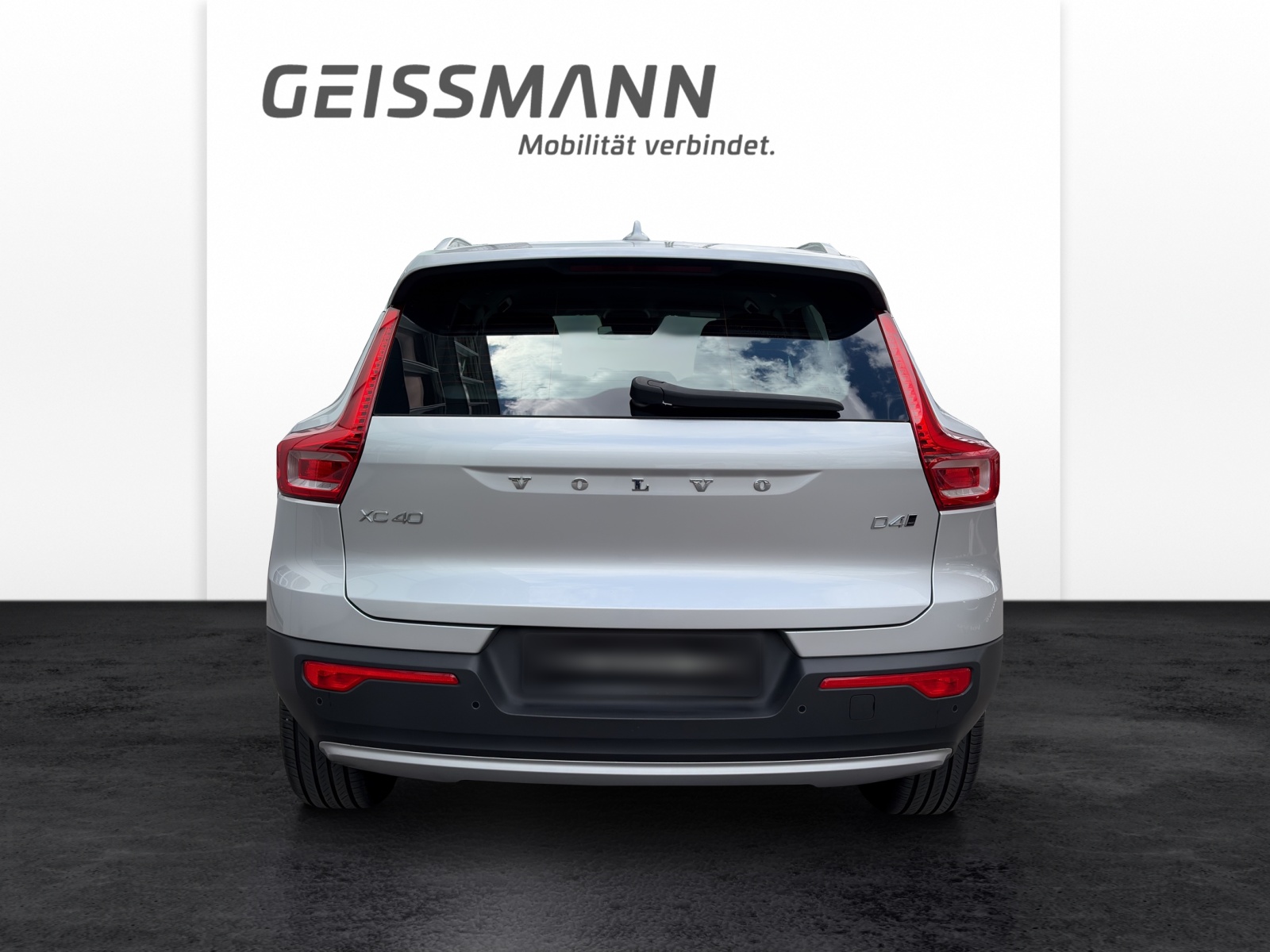 VOLVO XC40 2.0 D4 Momentum AWD-image-7