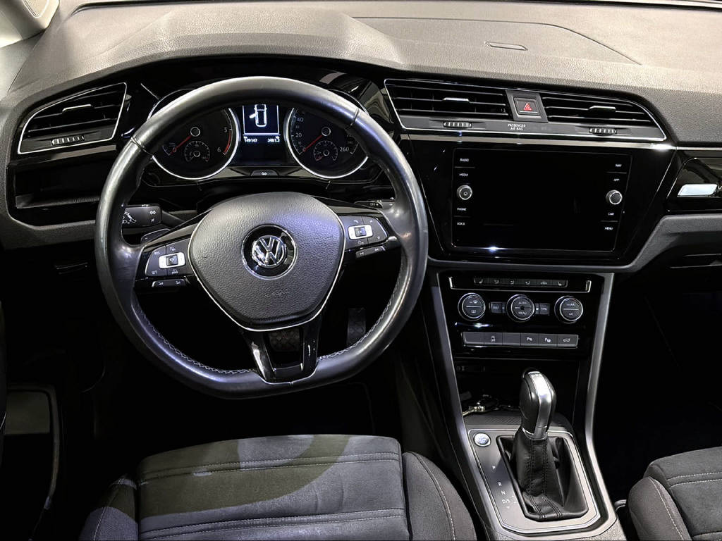 VW Touran 2.0 TDI SCR Comfortline-image-10