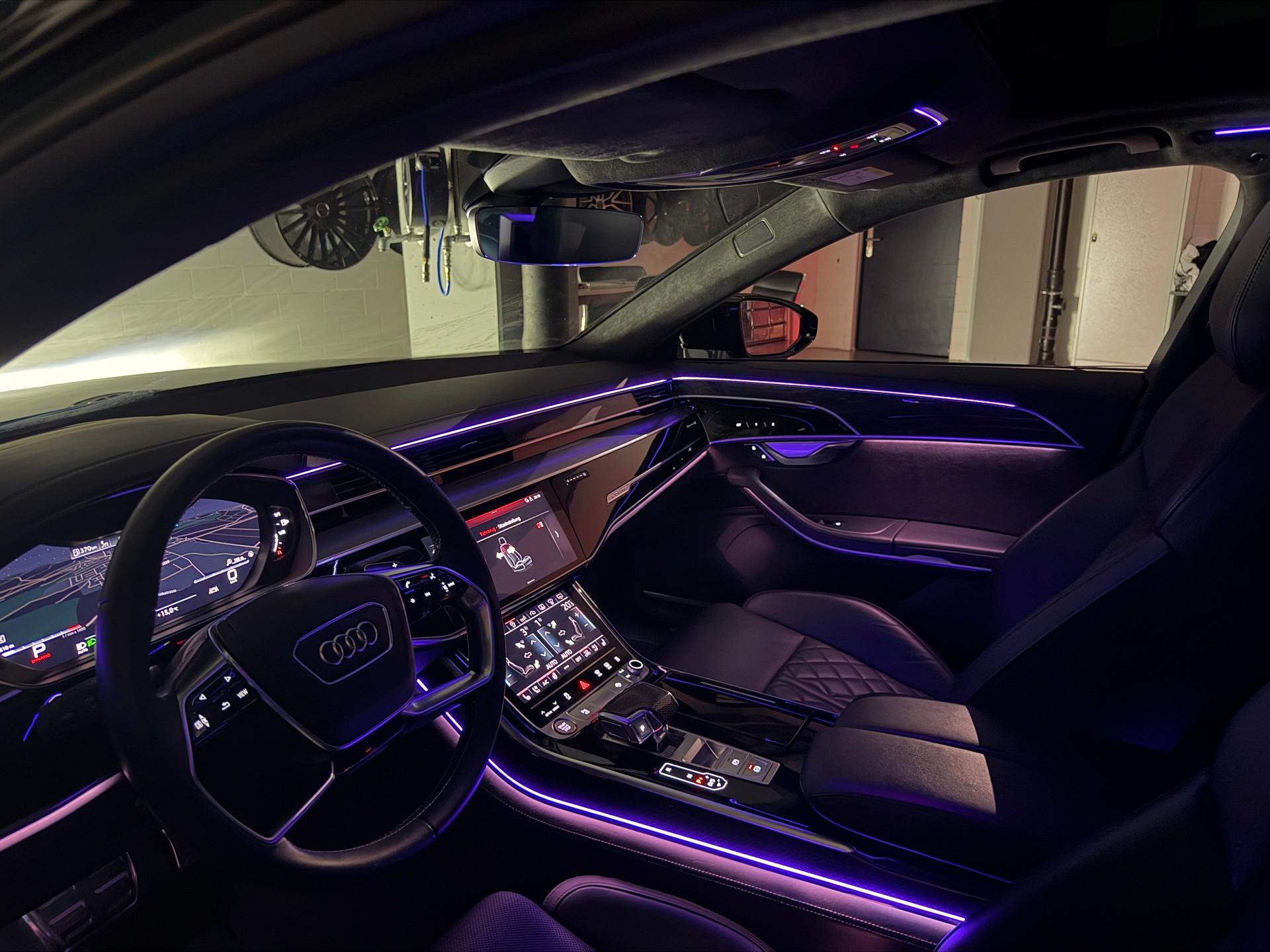 AUDI S8 4.0 V8 TFSI quattro T-Tronic *Top Ausstattung*Lückenlose Servicehistorie bei Audi*Frisch MFK*-image-24