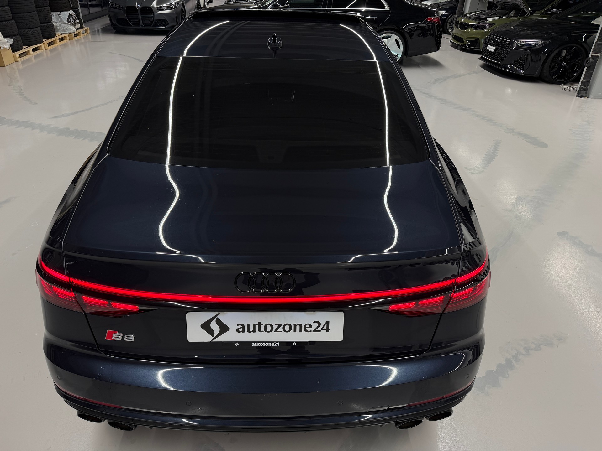 AUDI S8 4.0 V8 TFSI quattro T-Tronic *Top Ausstattung*Lückenlose Servicehistorie bei Audi*Frisch MFK*-image-12