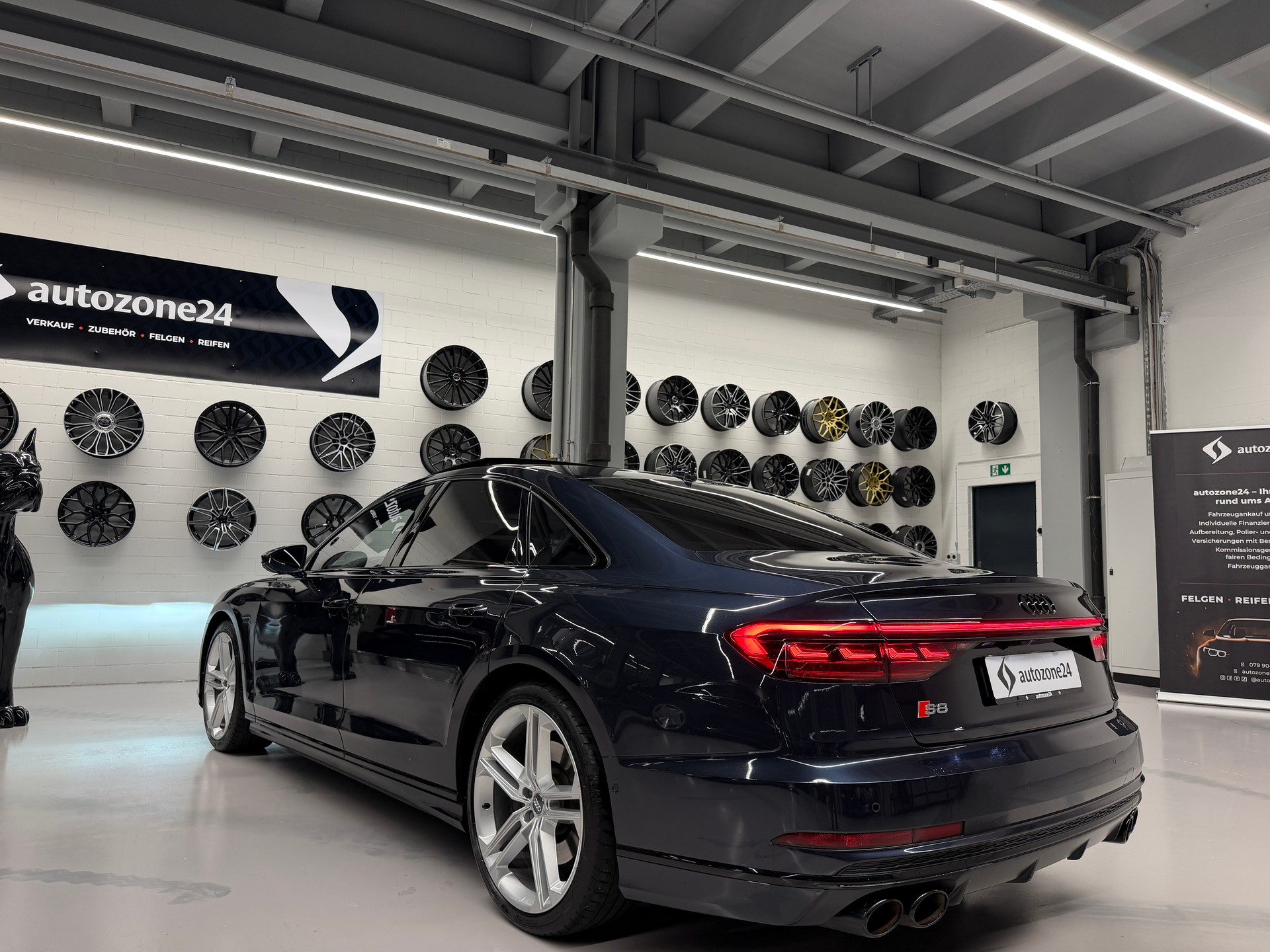 AUDI S8 4.0 V8 TFSI quattro T-Tronic *Top Ausstattung*Lückenlose Servicehistorie bei Audi*Frisch MFK*-image-11