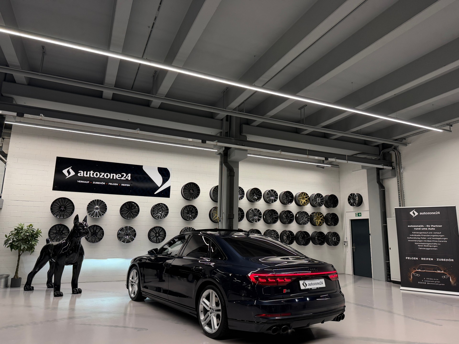 AUDI S8 4.0 V8 TFSI quattro T-Tronic *Top Ausstattung*Lückenlose Servicehistorie bei Audi*Frisch MFK*-showroom-element-1
