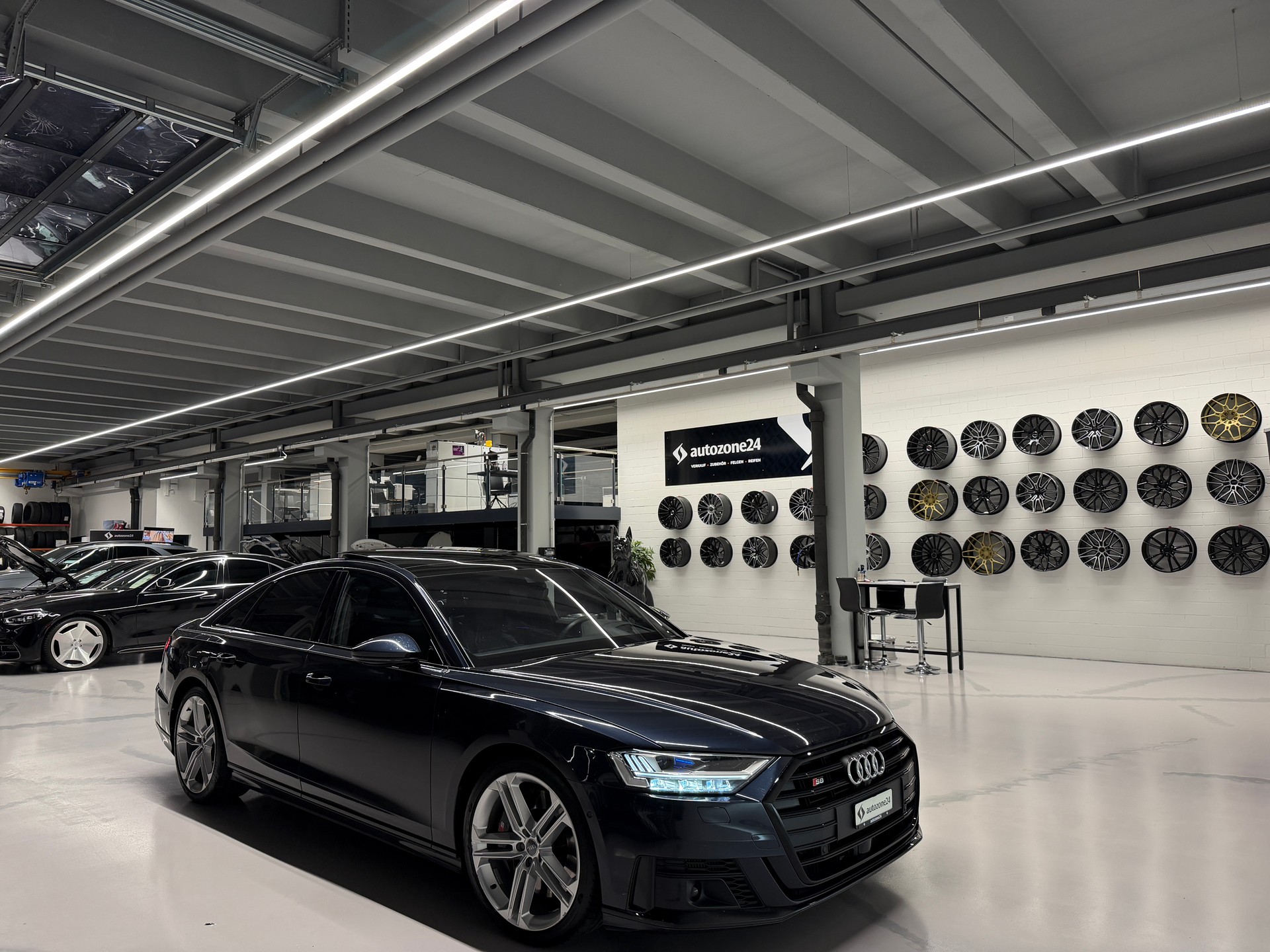 AUDI S8 4.0 V8 TFSI quattro T-Tronic *Top Ausstattung*Lückenlose Servicehistorie bei Audi*Frisch MFK*-image-5