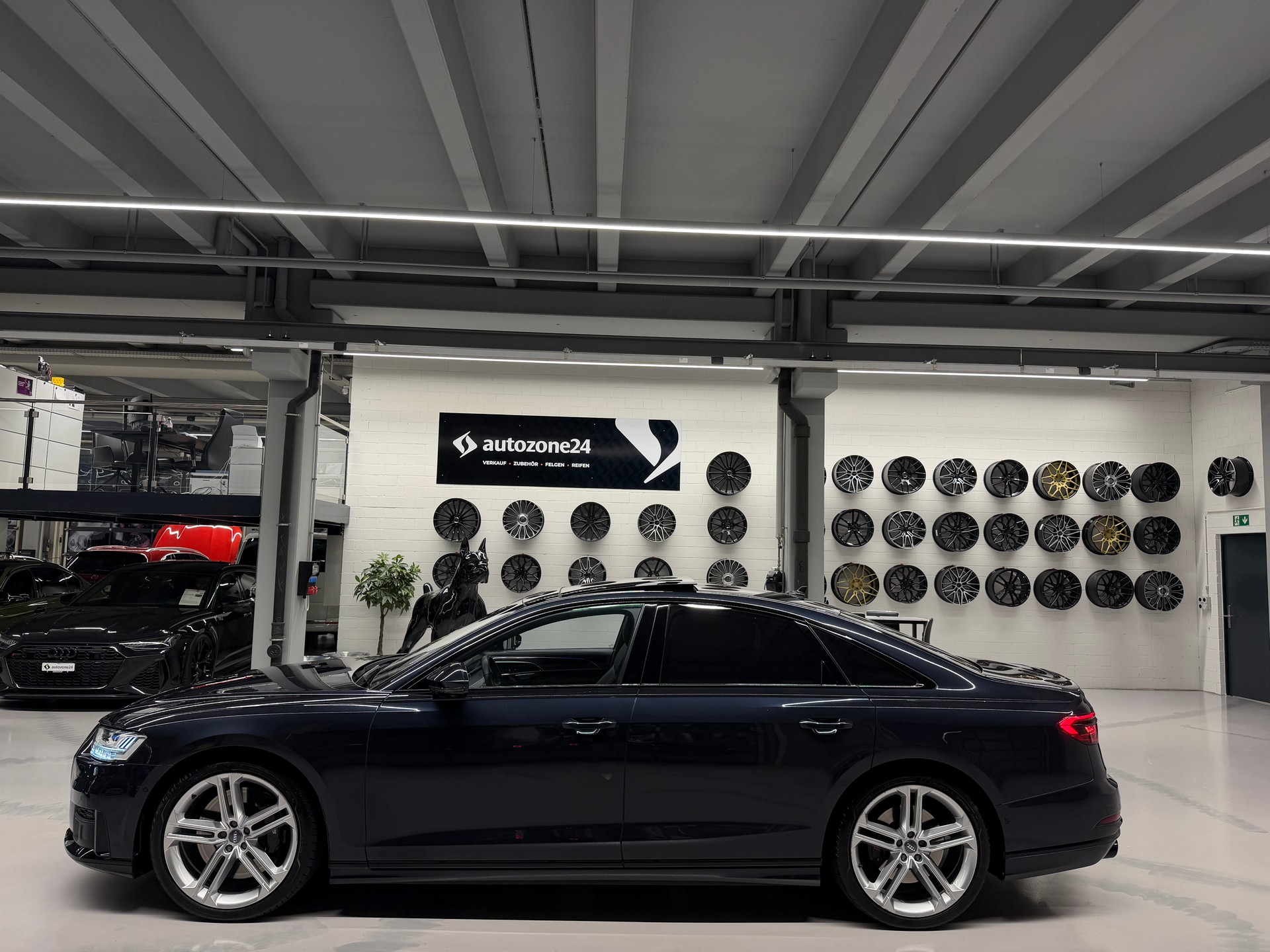 AUDI S8 4.0 V8 TFSI quattro T-Tronic *Top Ausstattung*Lückenlose Servicehistorie bei Audi*Frisch MFK*-image-4