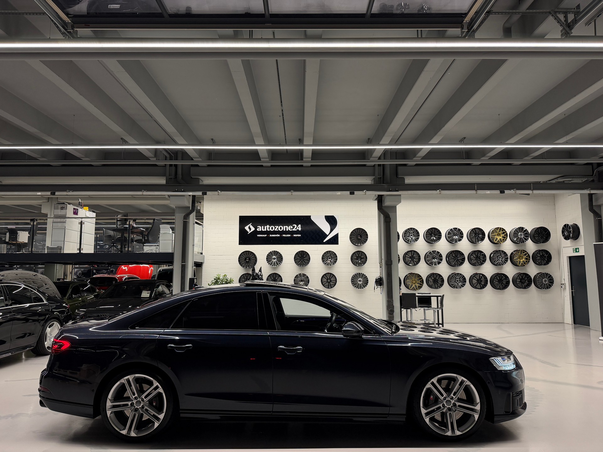 AUDI S8 4.0 V8 TFSI quattro T-Tronic *Top Ausstattung*Lückenlose Servicehistorie bei Audi*Frisch MFK*-image-6