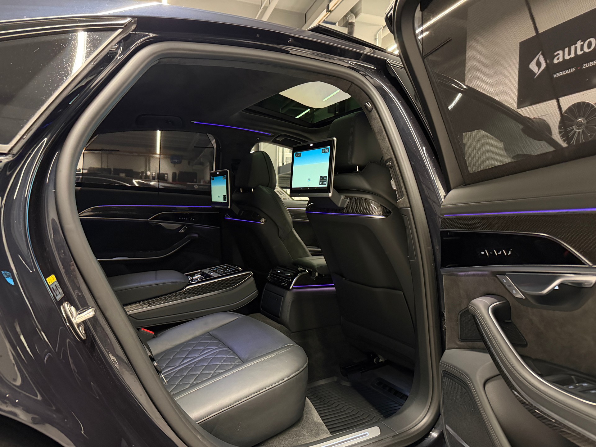 AUDI S8 4.0 V8 TFSI quattro T-Tronic *Top Ausstattung*Lückenlose Servicehistorie bei Audi*Frisch MFK*-image-17