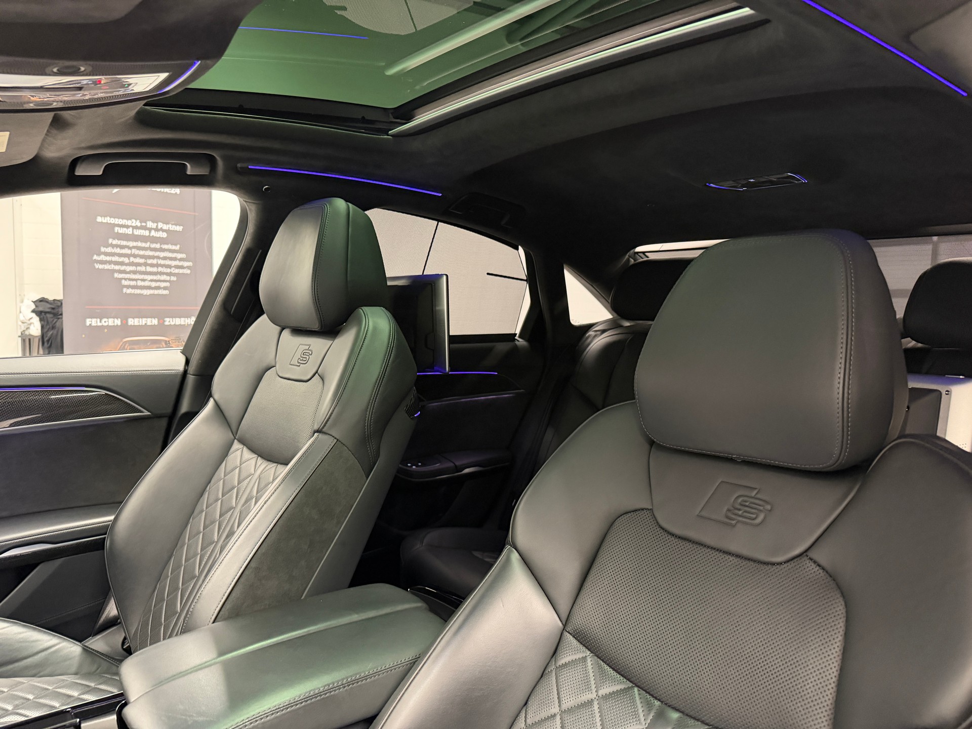 AUDI S8 4.0 V8 TFSI quattro T-Tronic *Top Ausstattung*Lückenlose Servicehistorie bei Audi*Frisch MFK*-image-15