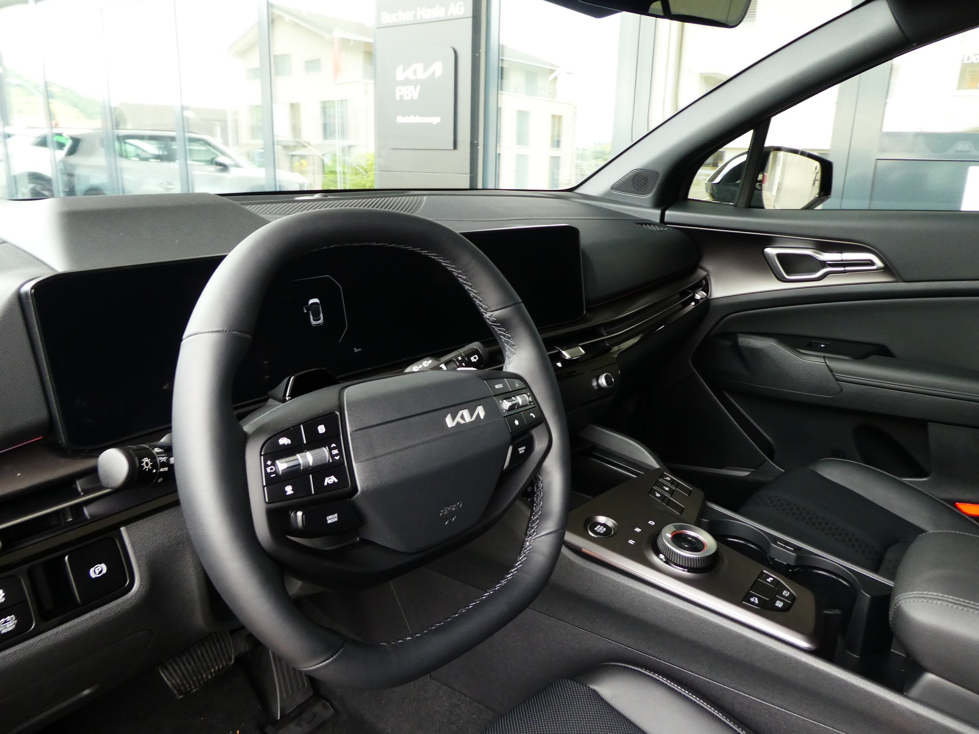 KIA Sportage 1.6T-GDi HEV Black Edition 4x4 A-image-3