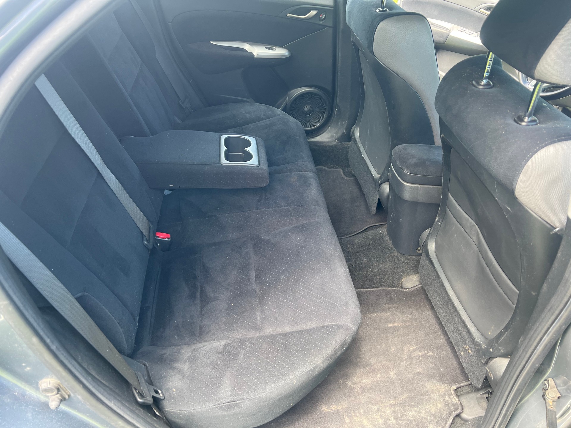 HONDA Civic 1.8i-image-10