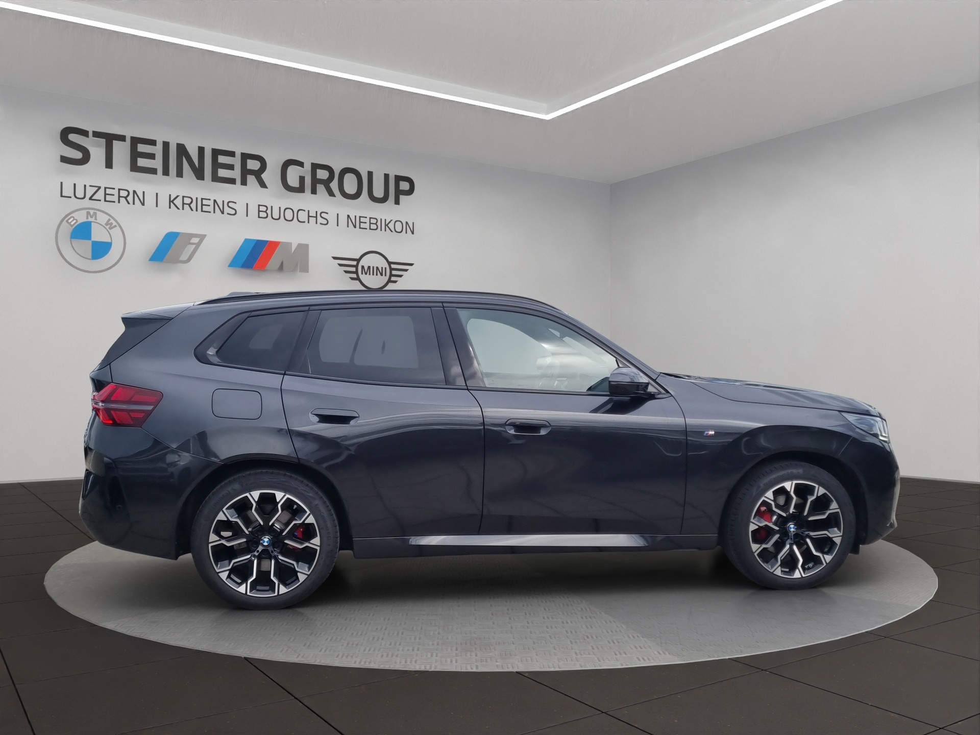 BMW X3 xDrive 30e M Sport Pro-showroom-element-3