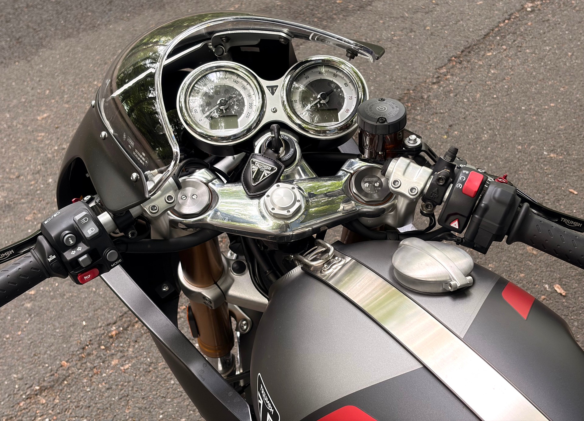 TRIUMPH Thruxton 1200 i RS ABS-image-9