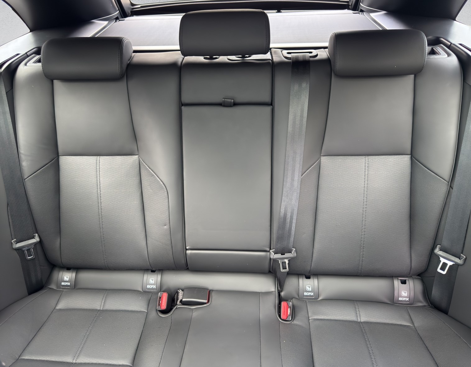 LAND ROVER Range Rover Velar Auto-Dynamic P400e 2.0 I4 PHEV HSE Automatic-image-16