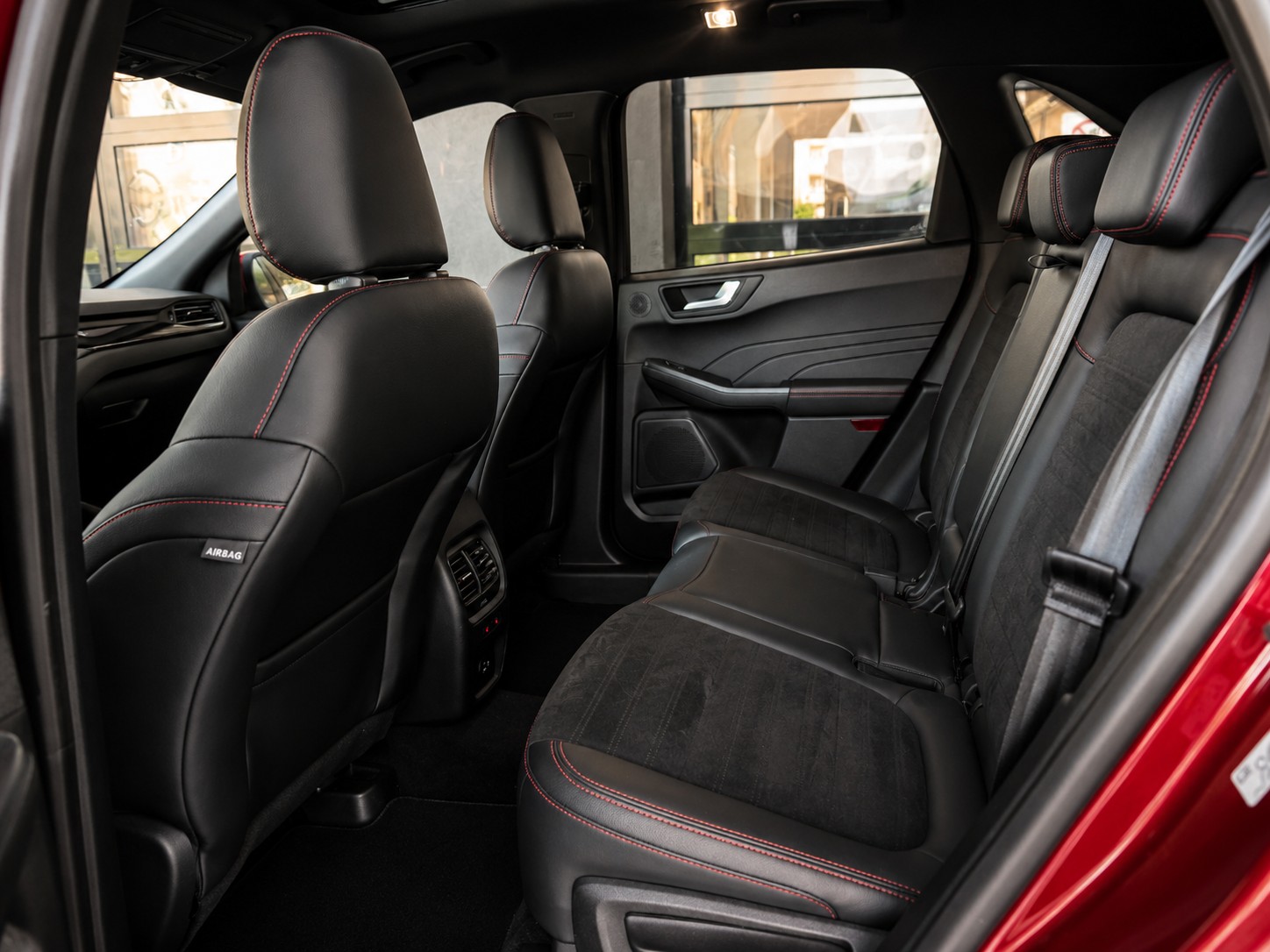 FORD Kuga 2.5 PHEV ST-Line X-image-13