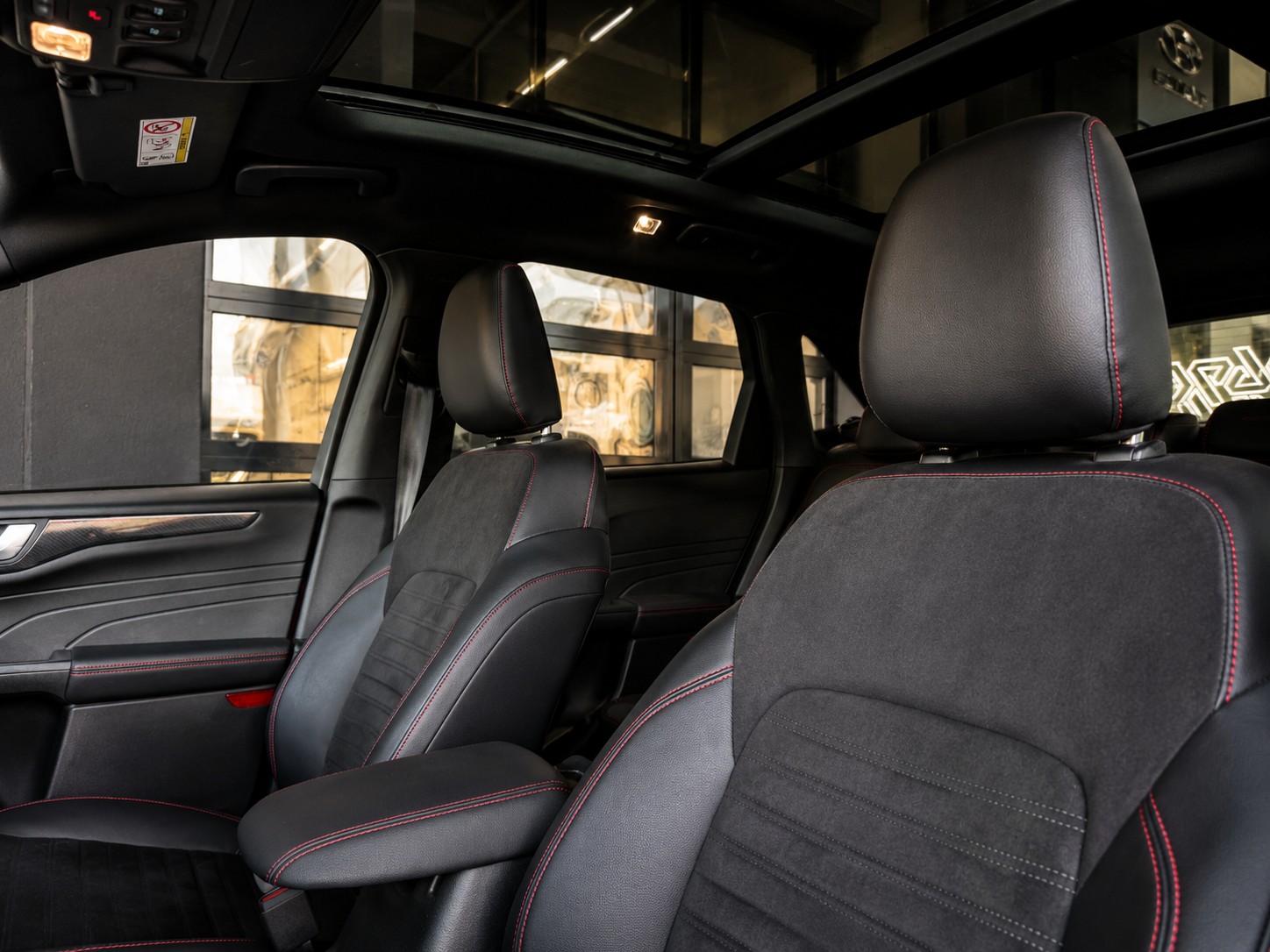 FORD Kuga 2.5 PHEV ST-Line X-image-12