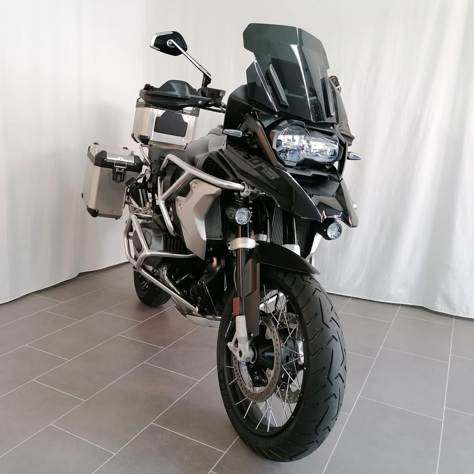 BMW R 1250 GS Triple Black Alukoffer Seitenkoffer Alu / TopCase Alu und viel-showroom-element-3