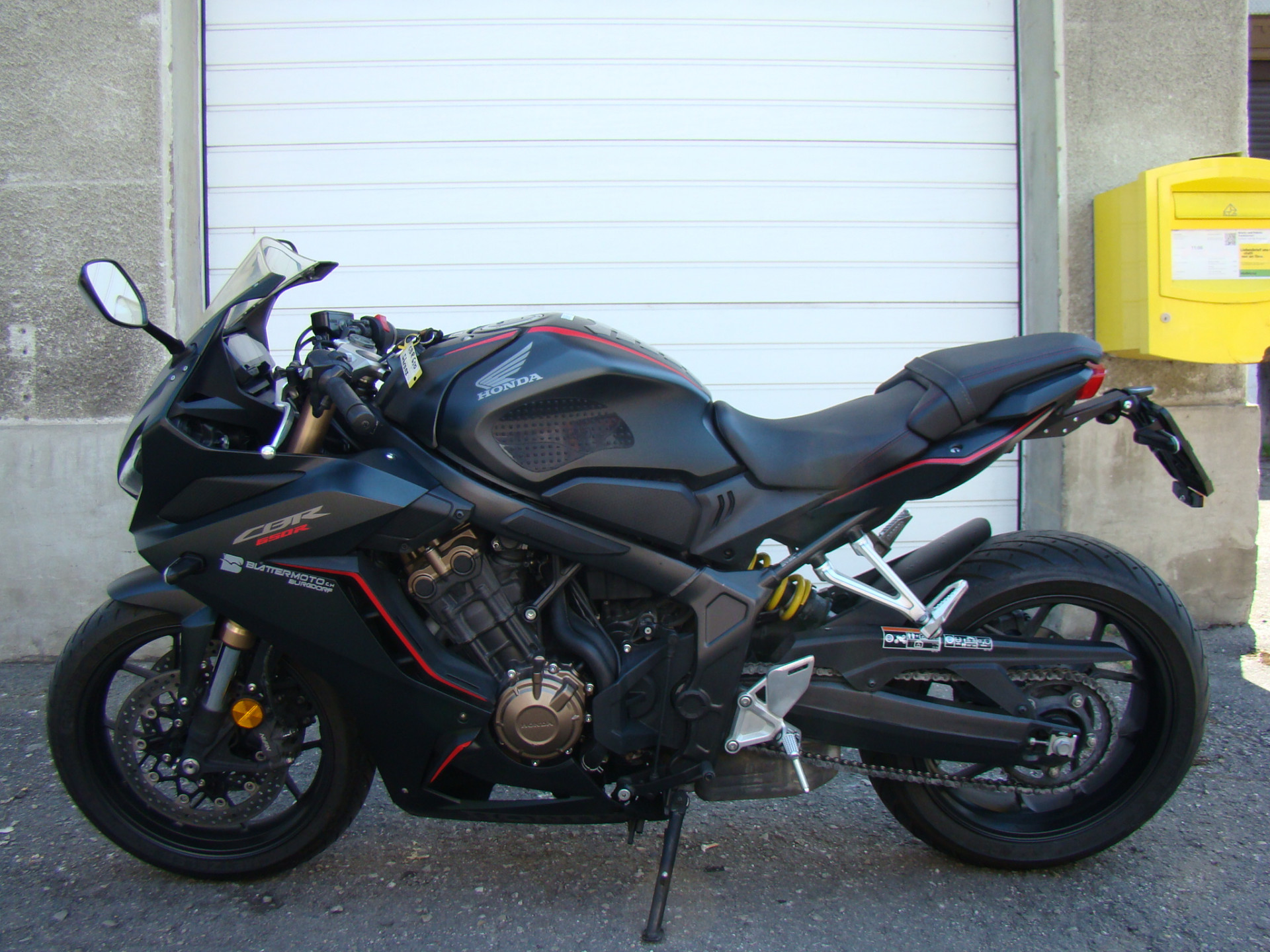 HONDA CBR 650 RA-image-0