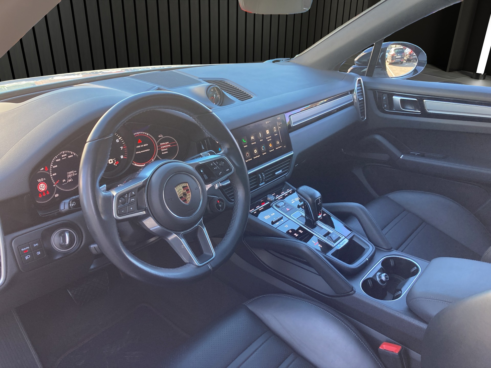 PORSCHE Cayenne Coupé Platinum Edition-image-11