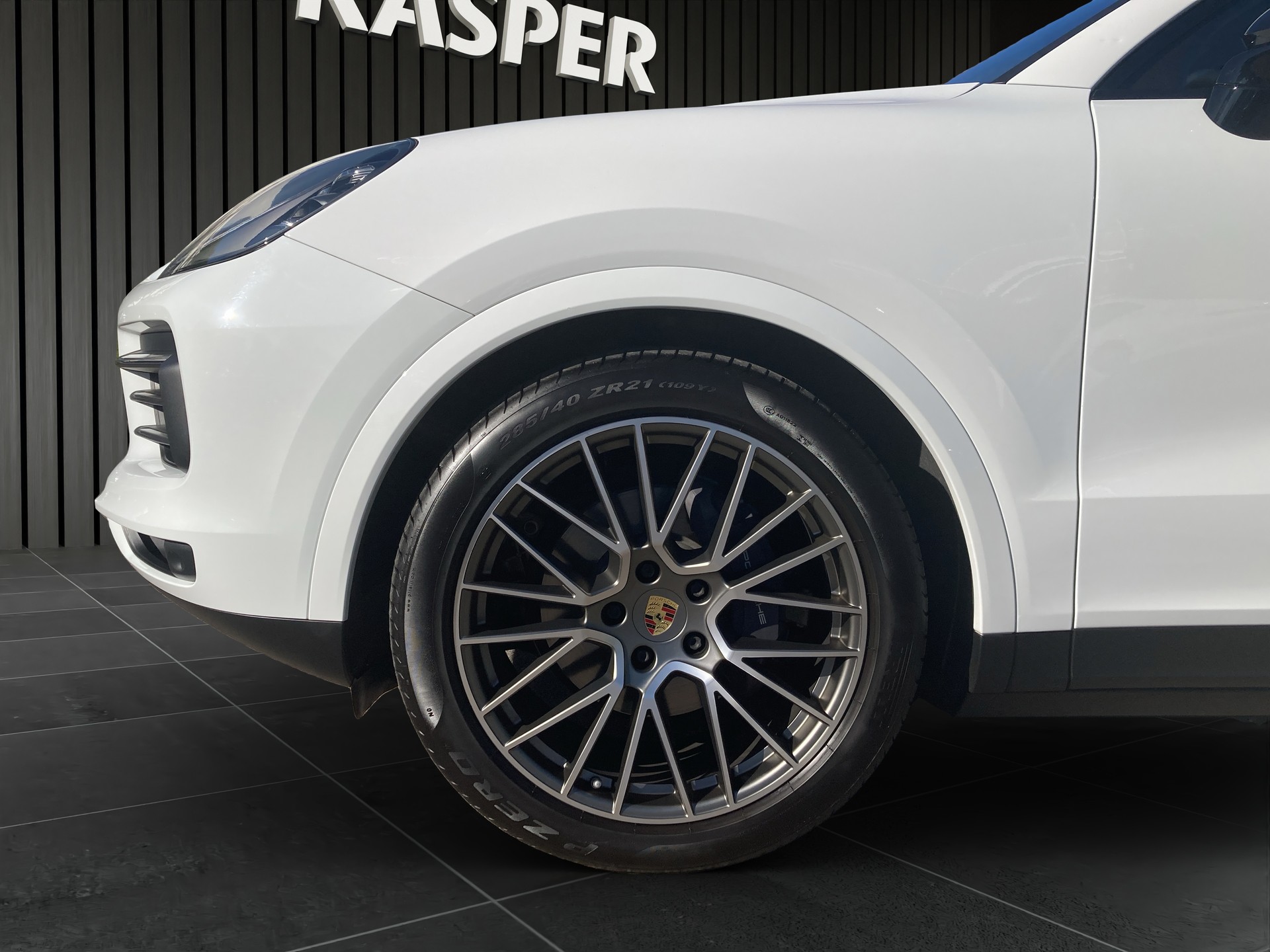 PORSCHE Cayenne Coupé Platinum Edition-image-9