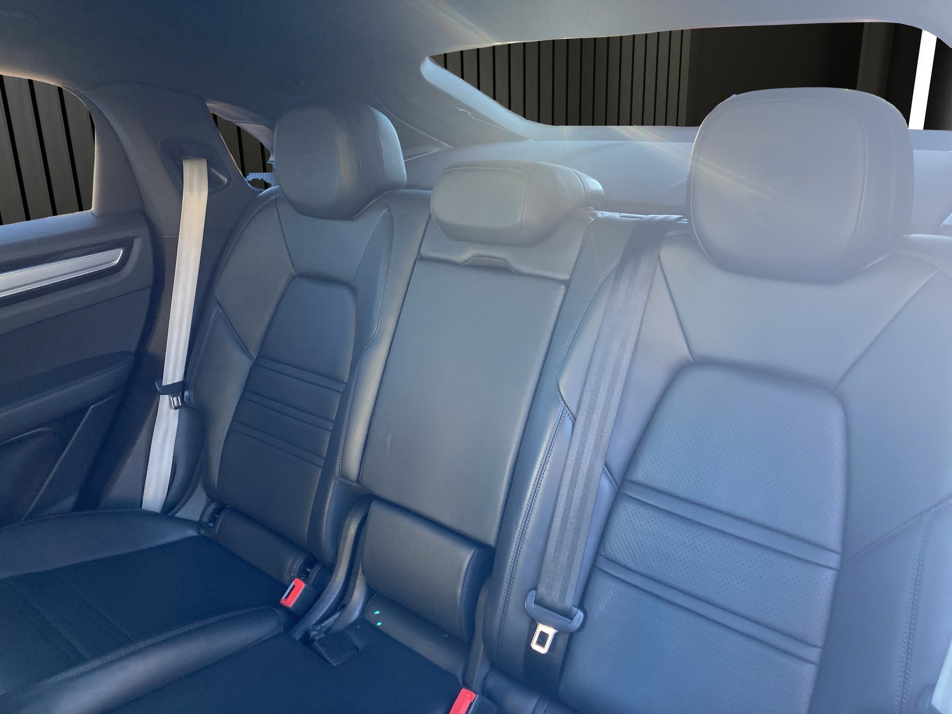 PORSCHE Cayenne Coupé Platinum Edition-image-13