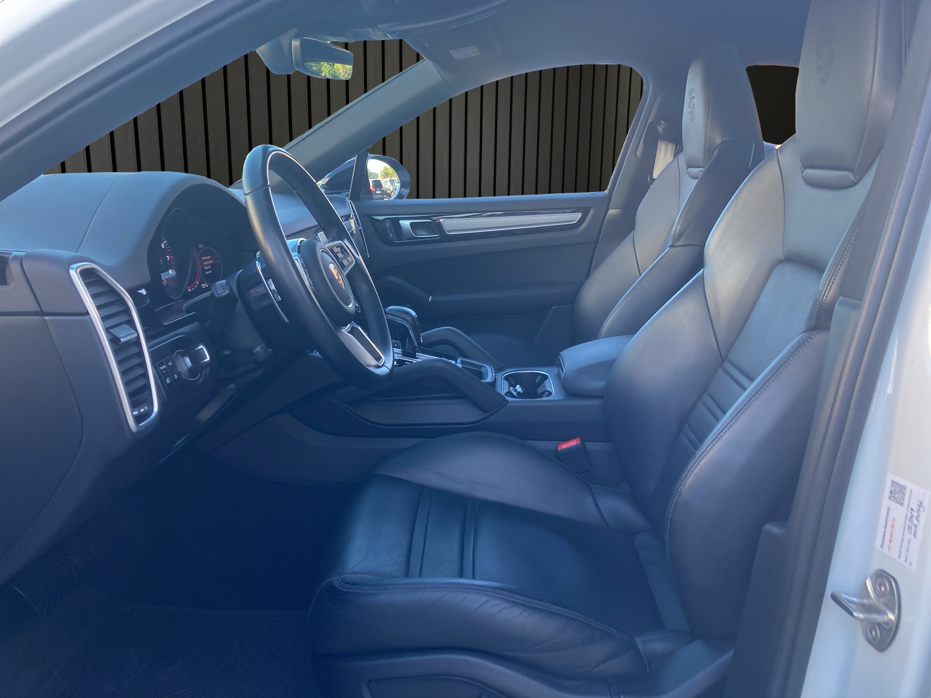 PORSCHE Cayenne Coupé Platinum Edition-image-10