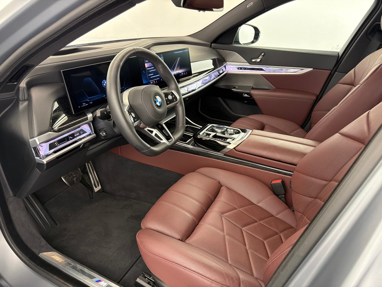 BMW 740d xDrive 48V M Sport-image-4