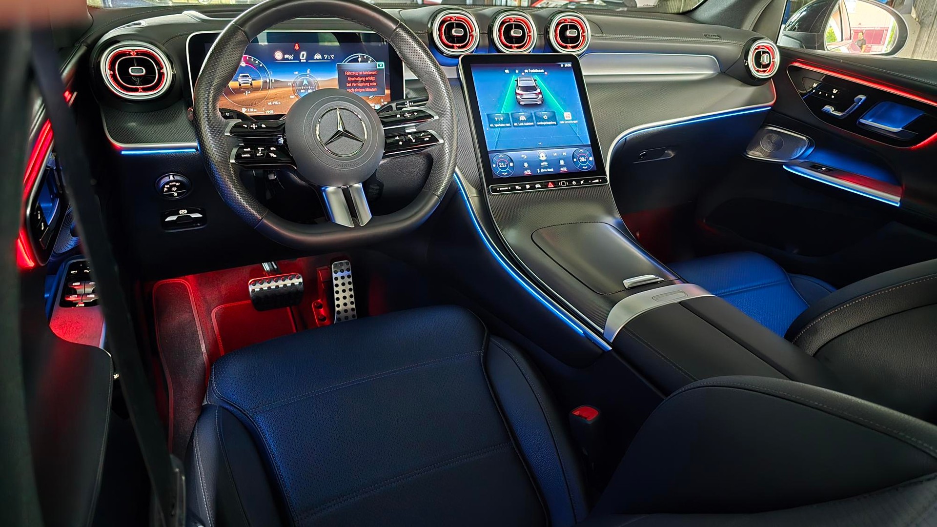 MERCEDES-BENZ GLC 400 e 4Matic 9G-Tronic-image-19