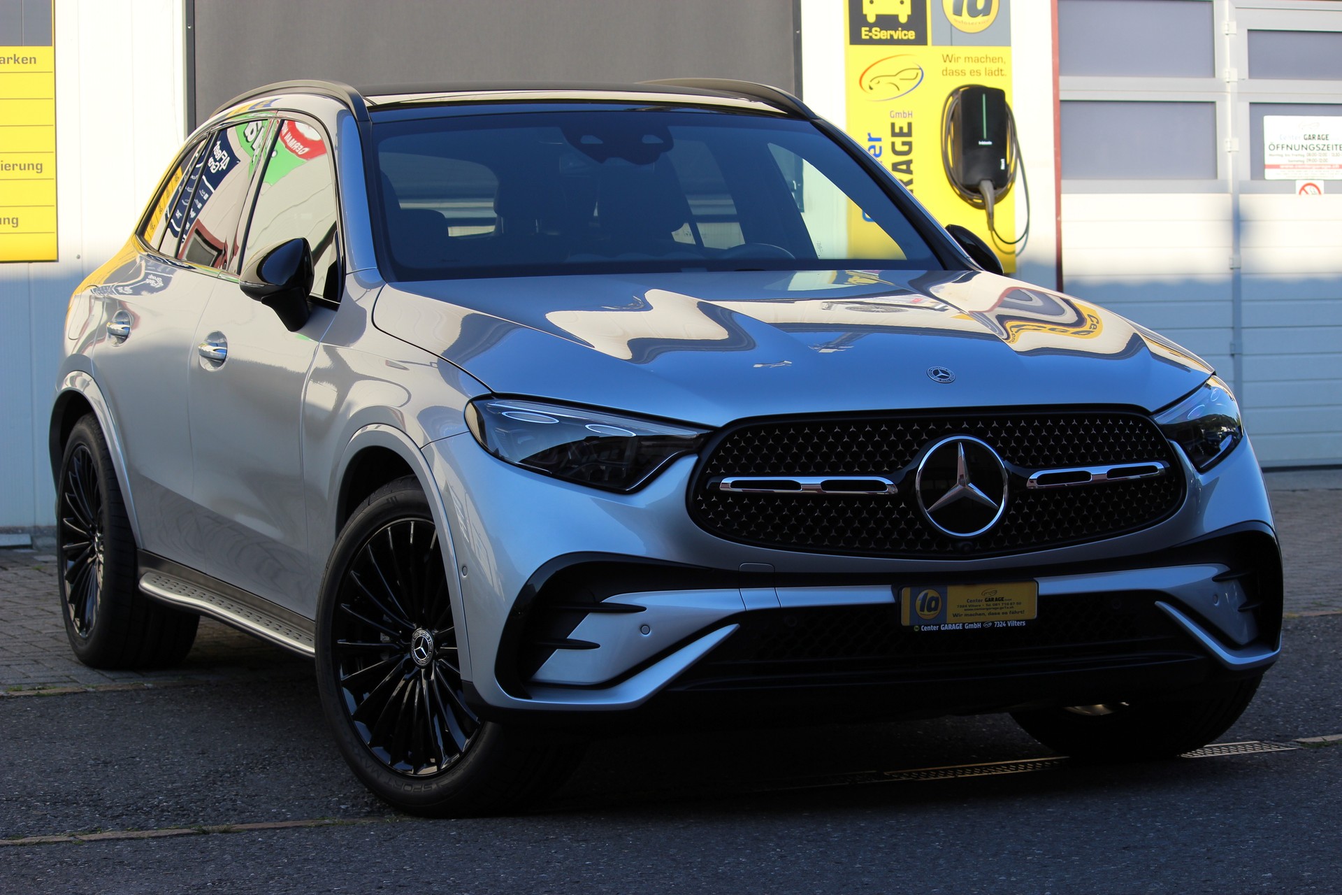 MERCEDES-BENZ GLC 400 e 4Matic 9G-Tronic-showroom-element-2