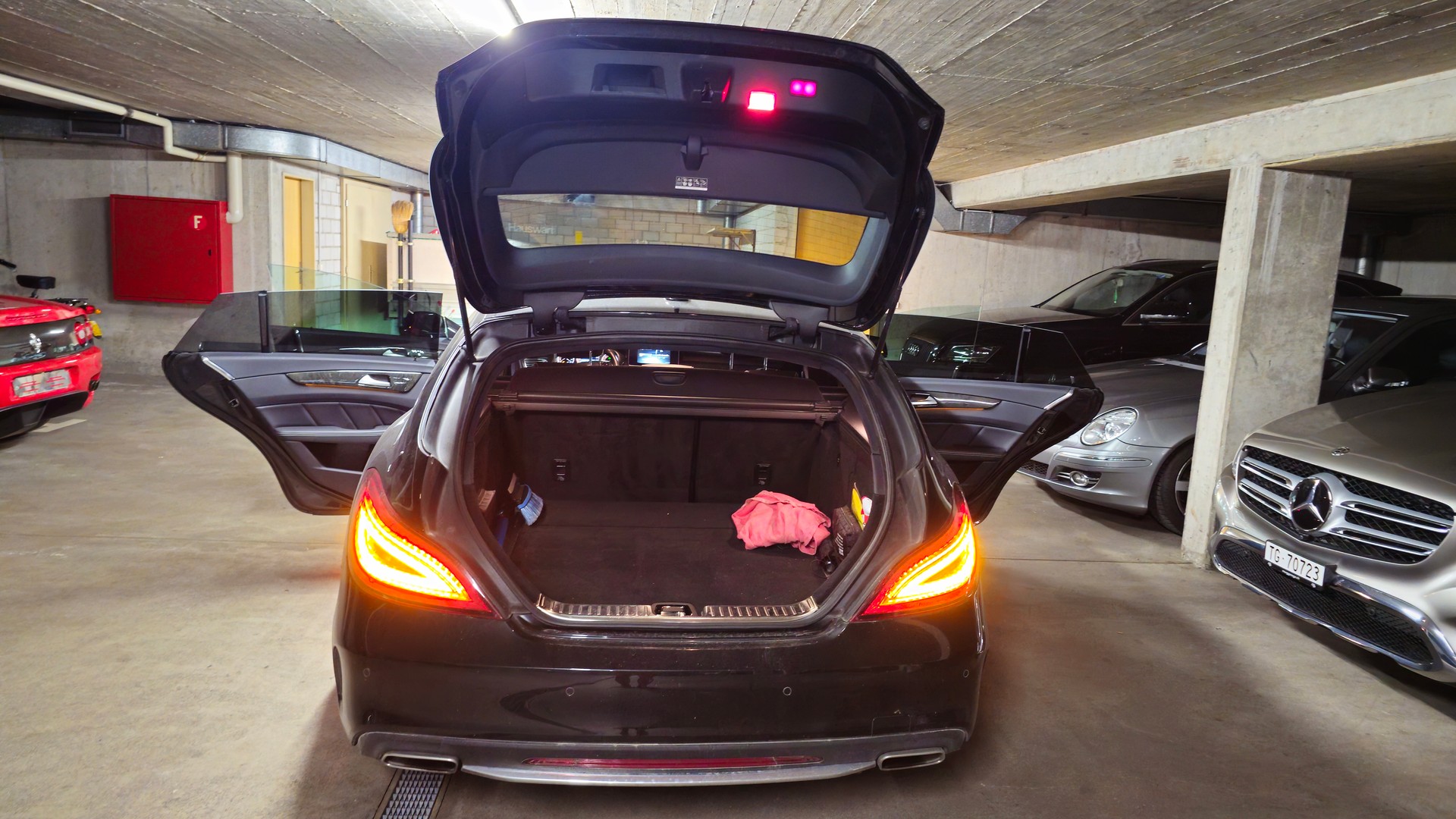 MERCEDES-BENZ CLS 350 d 4matic-image-3