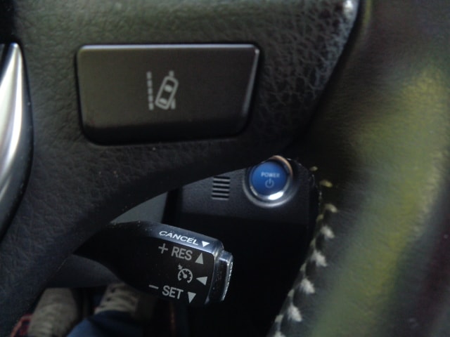 TOYOTA Auris Touring Sports 1.8 HSD Style e-CVT-image-9