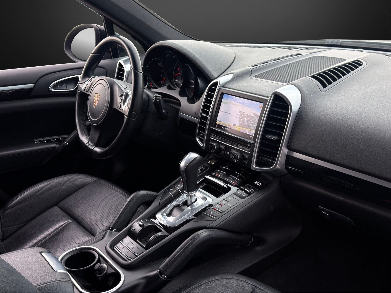 PORSCHE Cayenne Tiptronic-image-9