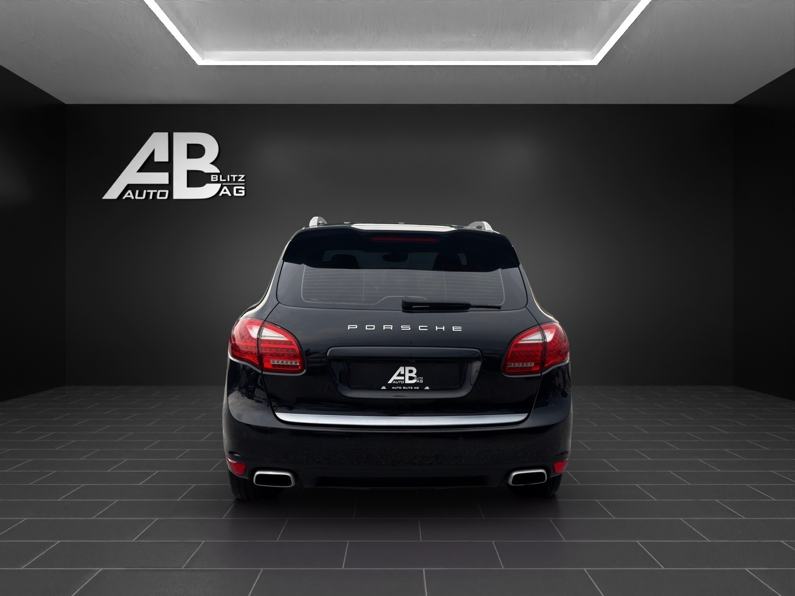 PORSCHE Cayenne Tiptronic-showroom-element-3