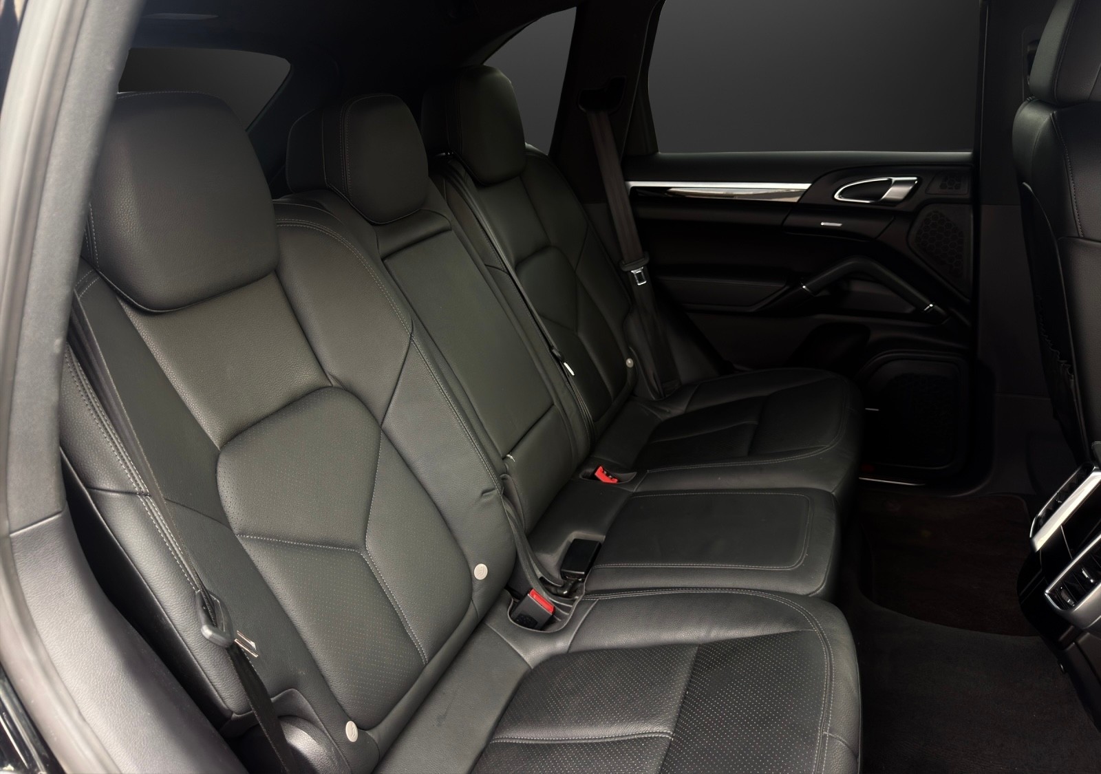 PORSCHE Cayenne Tiptronic-image-12
