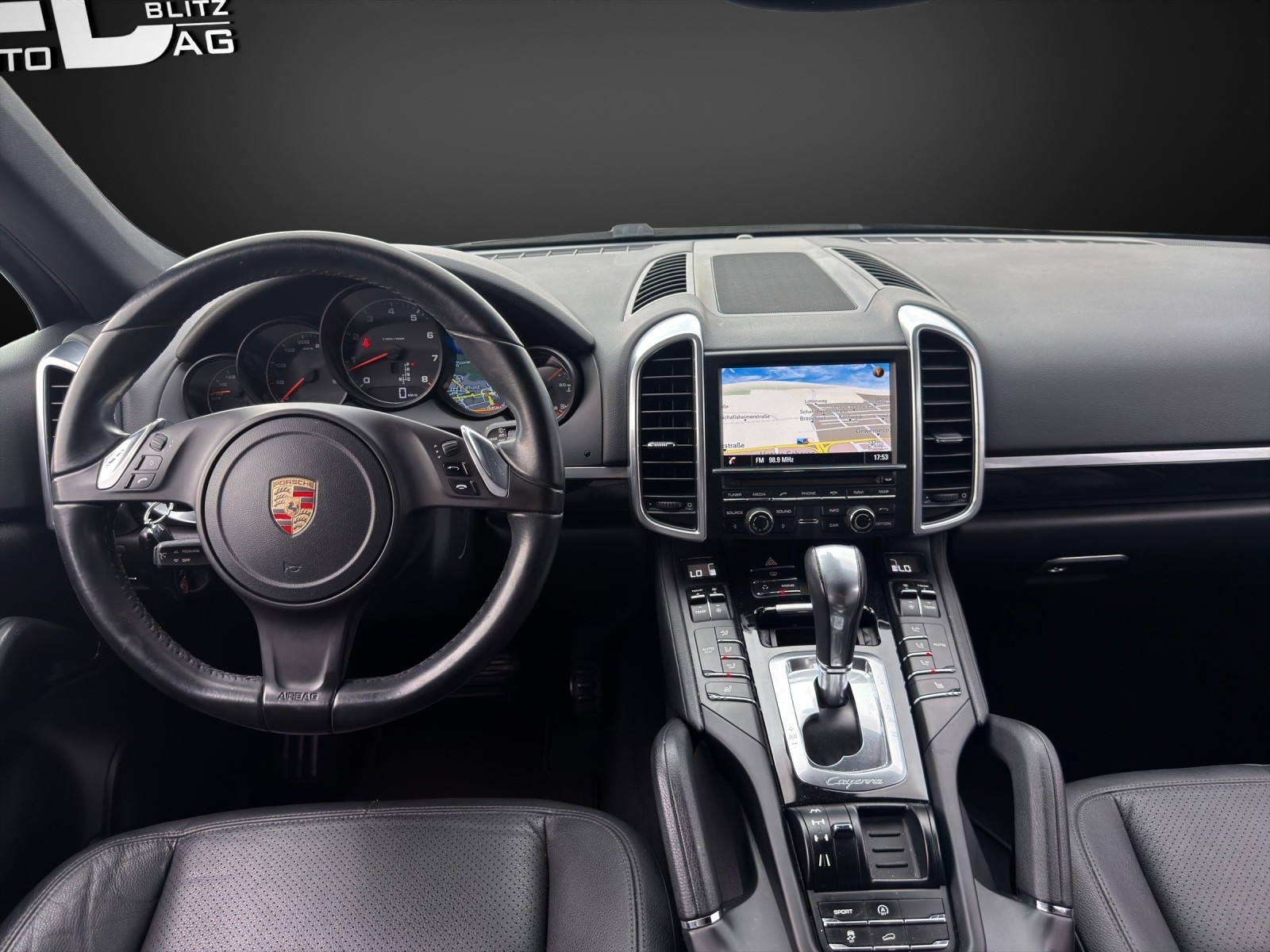 PORSCHE Cayenne Tiptronic-image-10
